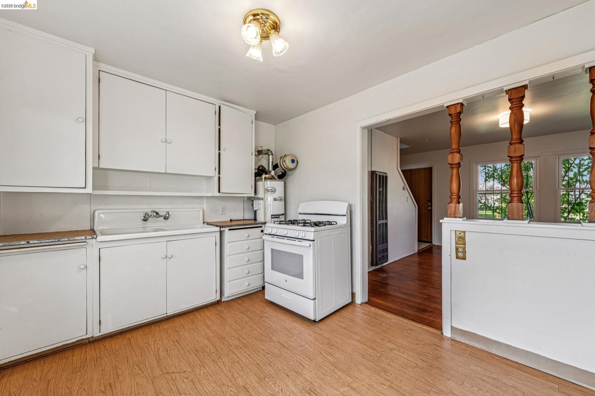 Detail Gallery Image 5 of 29 For 130 Garrard, Richmond,  CA 94801 - 2 Beds | 1 Baths