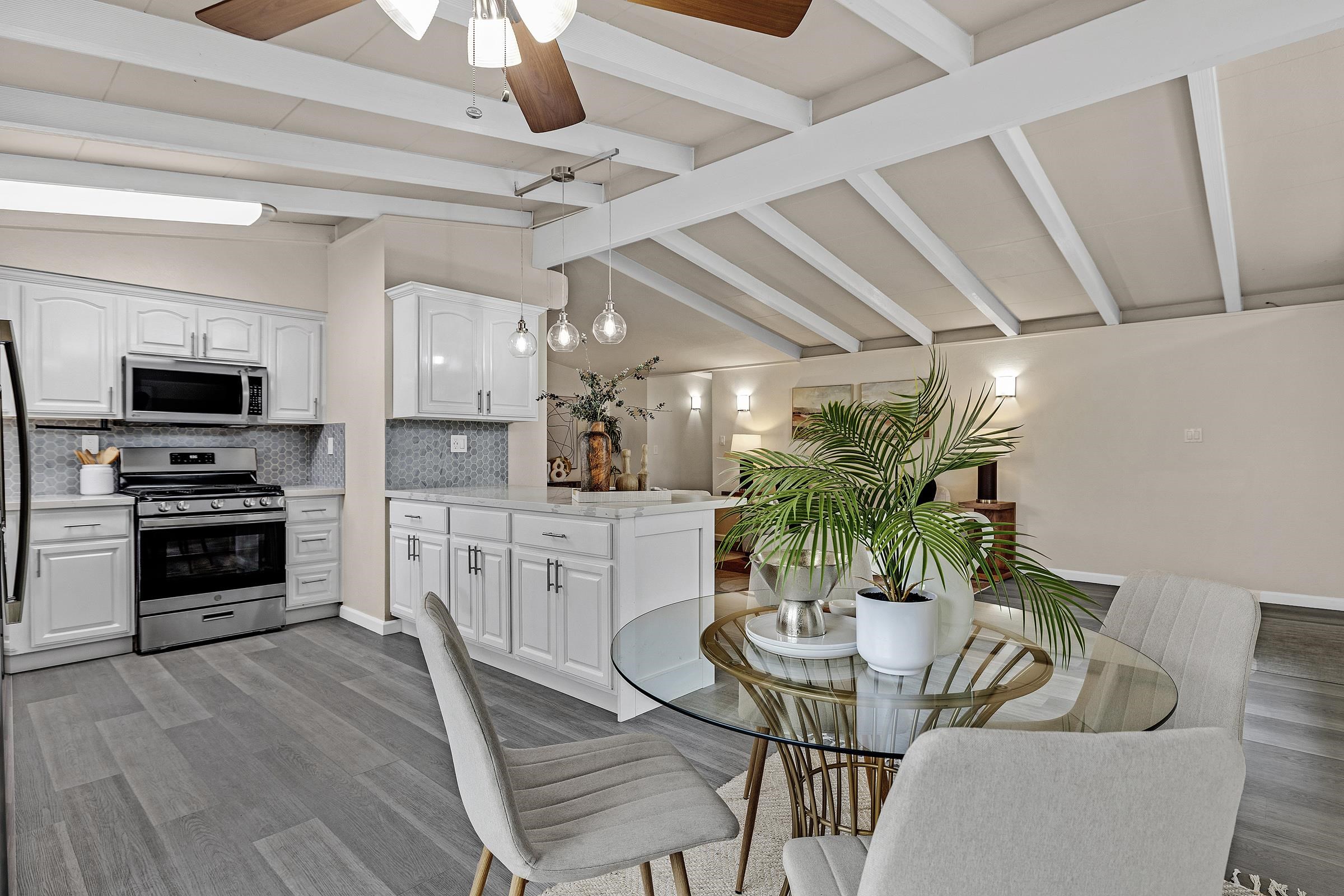 Detail Gallery Image 7 of 27 For 27831 Miami Ave, Hayward,  CA 94545 - 3 Beds | 2 Baths