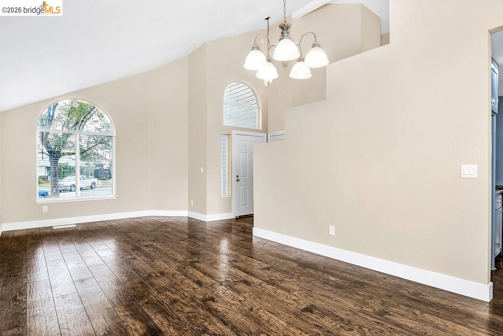 Detail Gallery Image 10 of 39 For 5041 Claremont Ct, Oakley,  CA 94561 - 4 Beds | 2/1 Baths