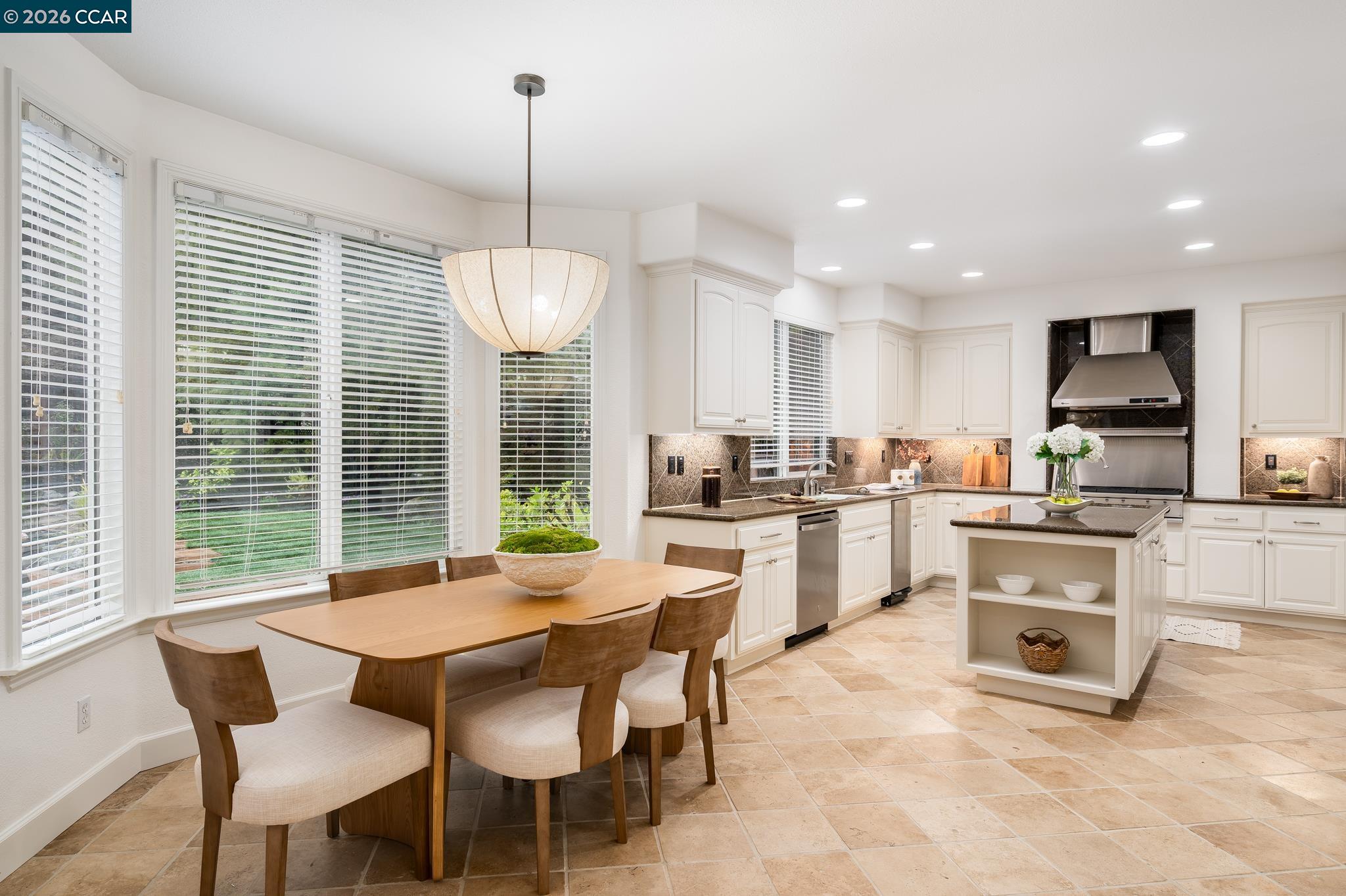 Detail Gallery Image 10 of 47 For 298 Sullivan Ct, Pleasanton,  CA 94566 - 5 Beds | 4/1 Baths