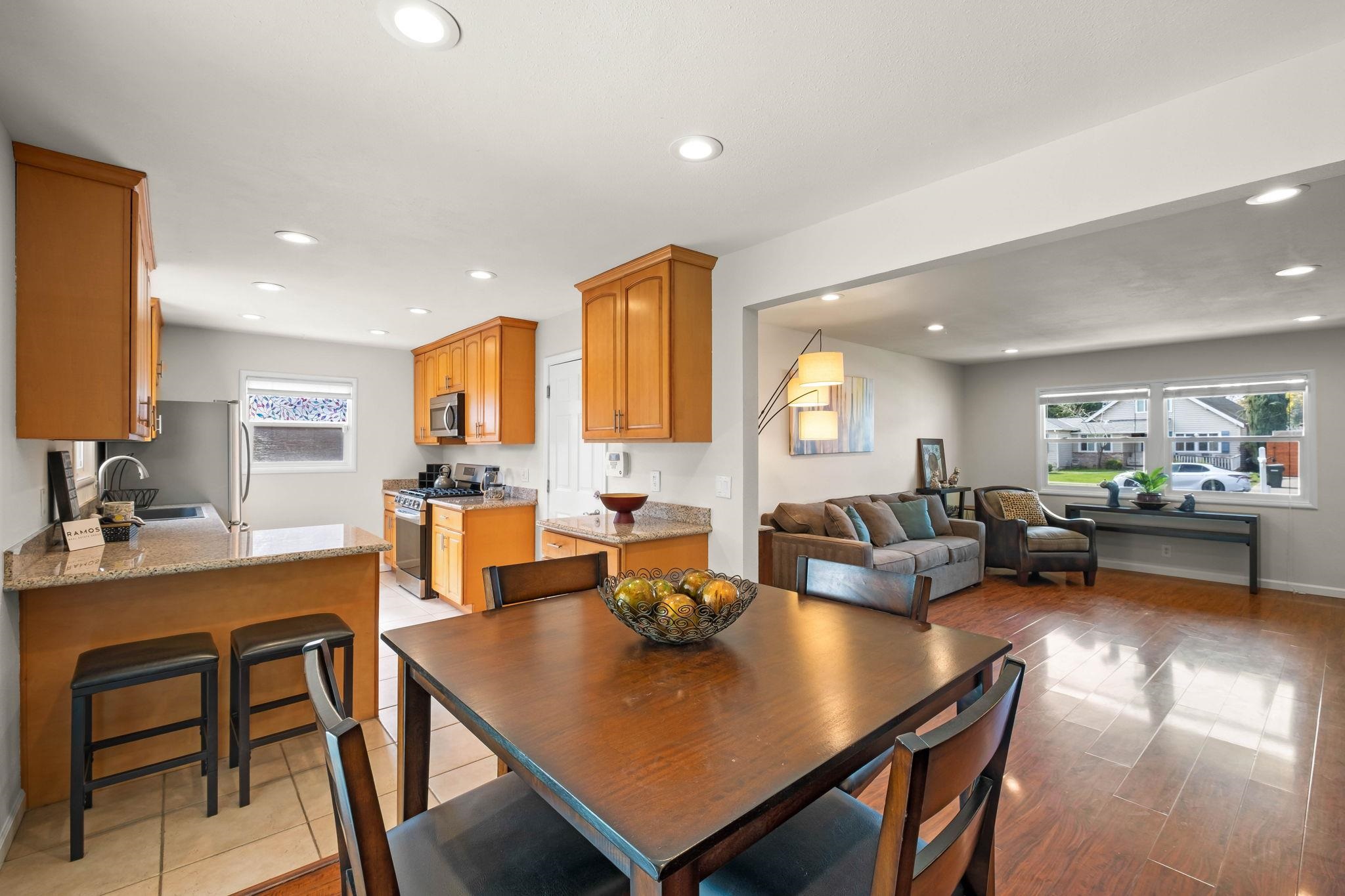 Detail Gallery Image 7 of 31 For 1234 N P St, Livermore,  CA 94551 - 3 Beds | 2 Baths