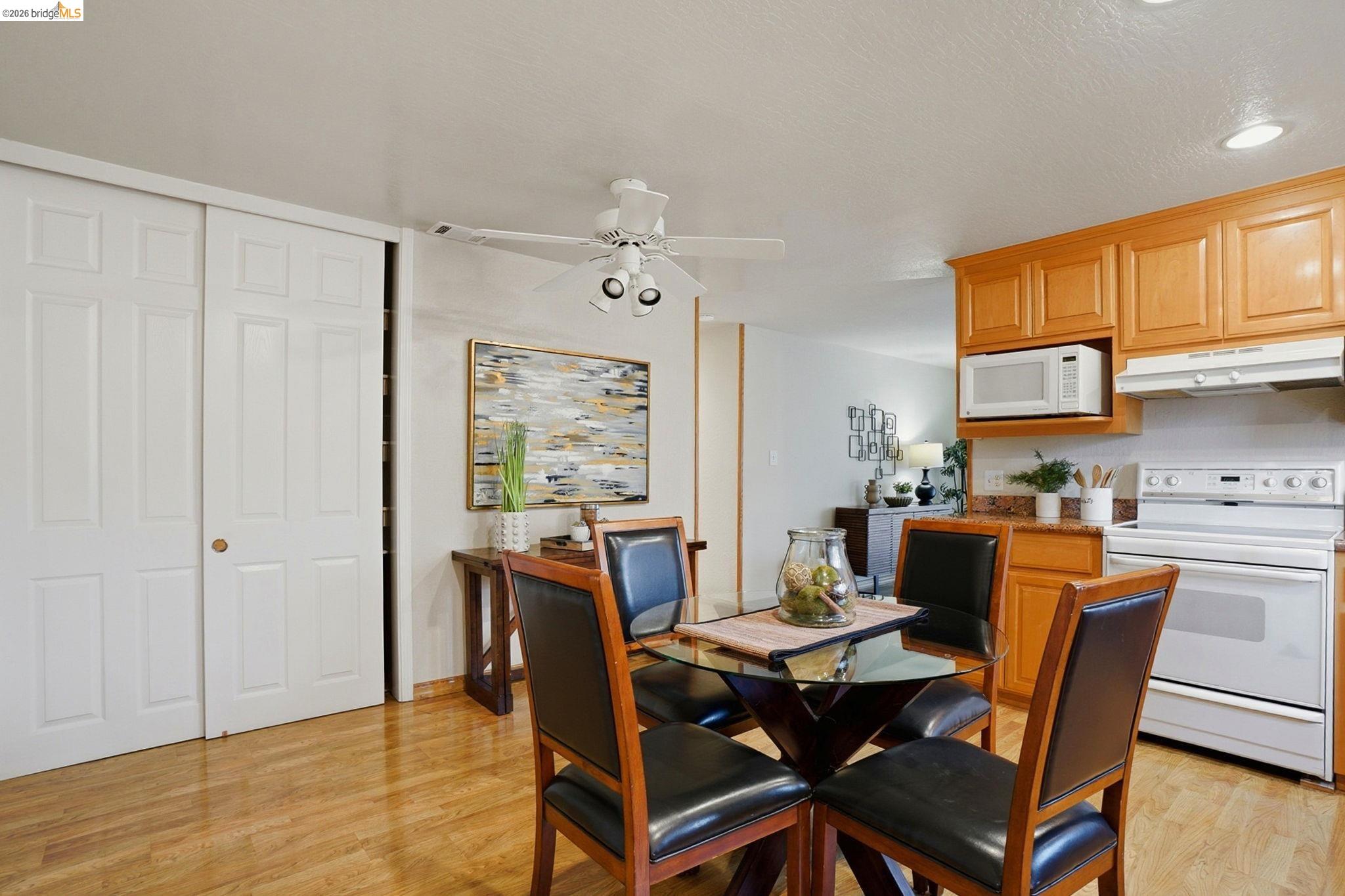 Detail Gallery Image 12 of 35 For 2758 Wexford Dr, Concord,  CA 94519 - 4 Beds | 2 Baths