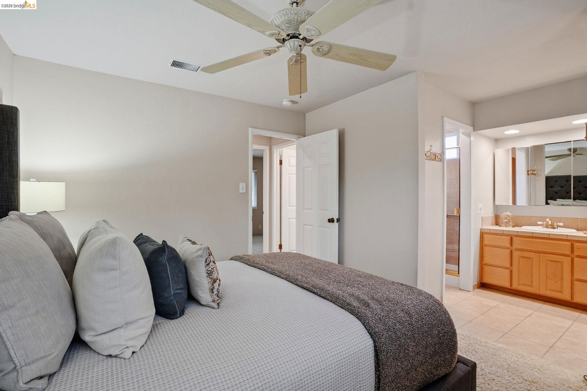 Detail Gallery Image 16 of 35 For 2758 Wexford Dr, Concord,  CA 94519 - 4 Beds | 2 Baths