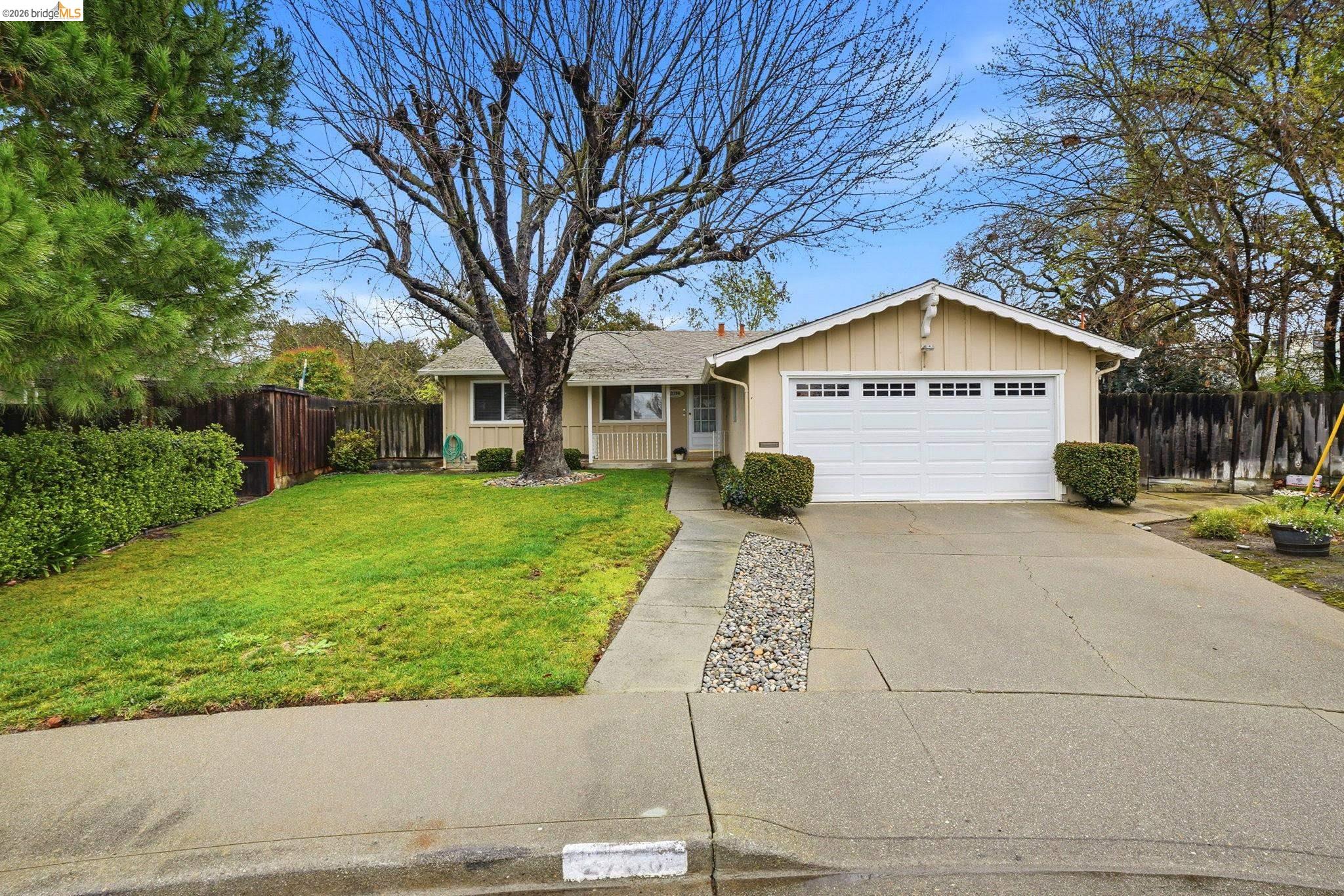 Detail Gallery Image 3 of 35 For 2758 Wexford Dr, Concord,  CA 94519 - 4 Beds | 2 Baths