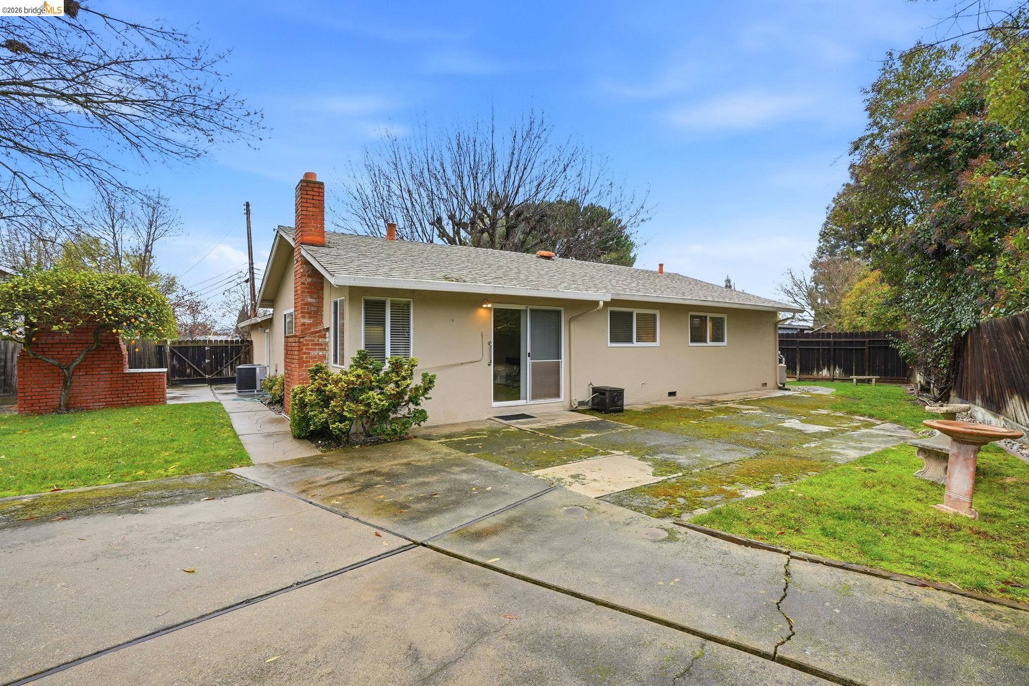 Detail Gallery Image 29 of 35 For 2758 Wexford Dr, Concord,  CA 94519 - 4 Beds | 2 Baths