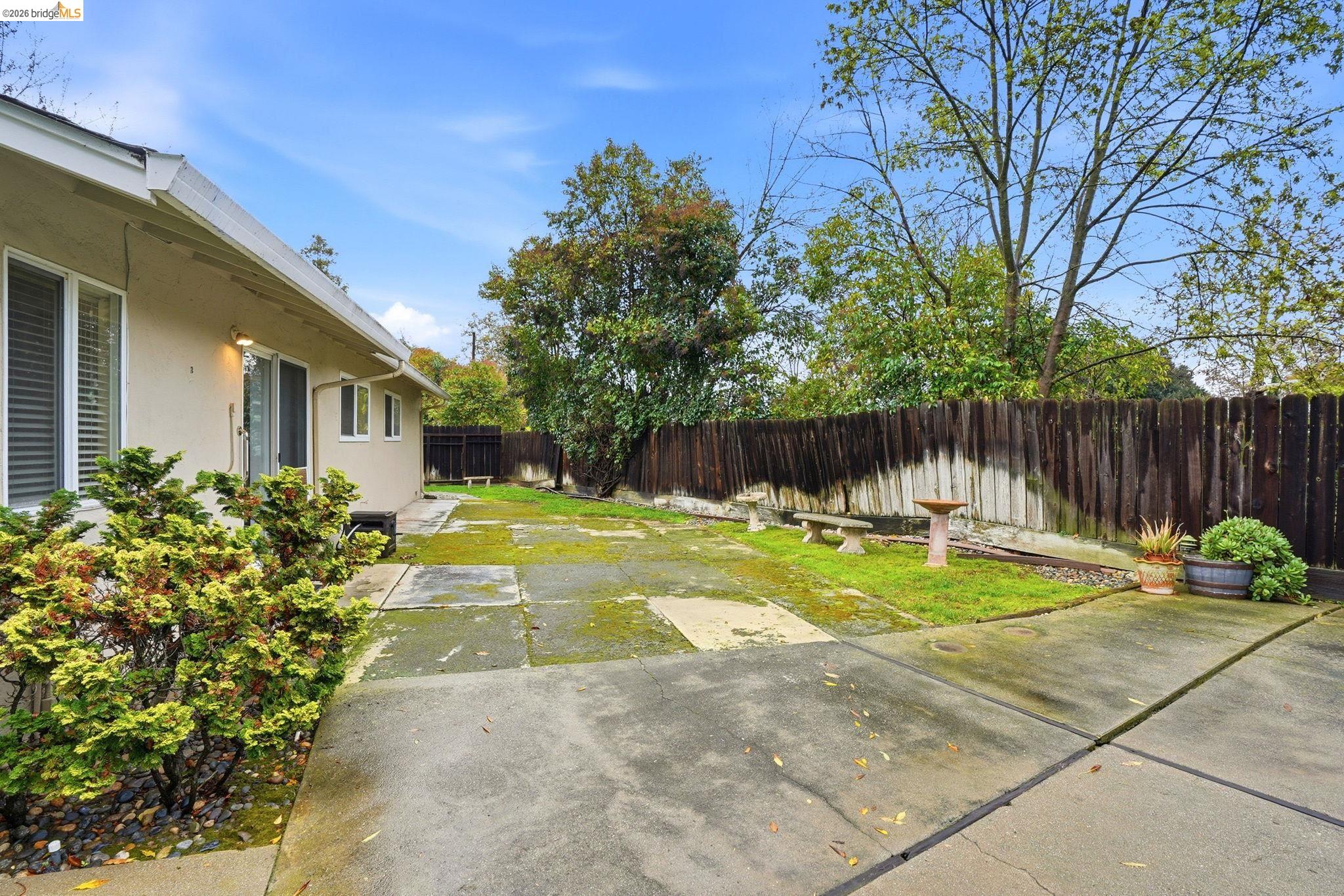 Detail Gallery Image 30 of 35 For 2758 Wexford Dr, Concord,  CA 94519 - 4 Beds | 2 Baths