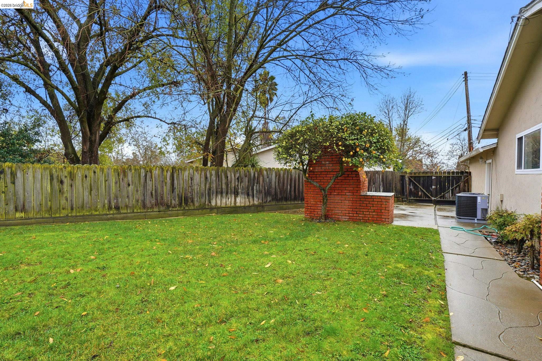 Detail Gallery Image 33 of 35 For 2758 Wexford Dr, Concord,  CA 94519 - 4 Beds | 2 Baths