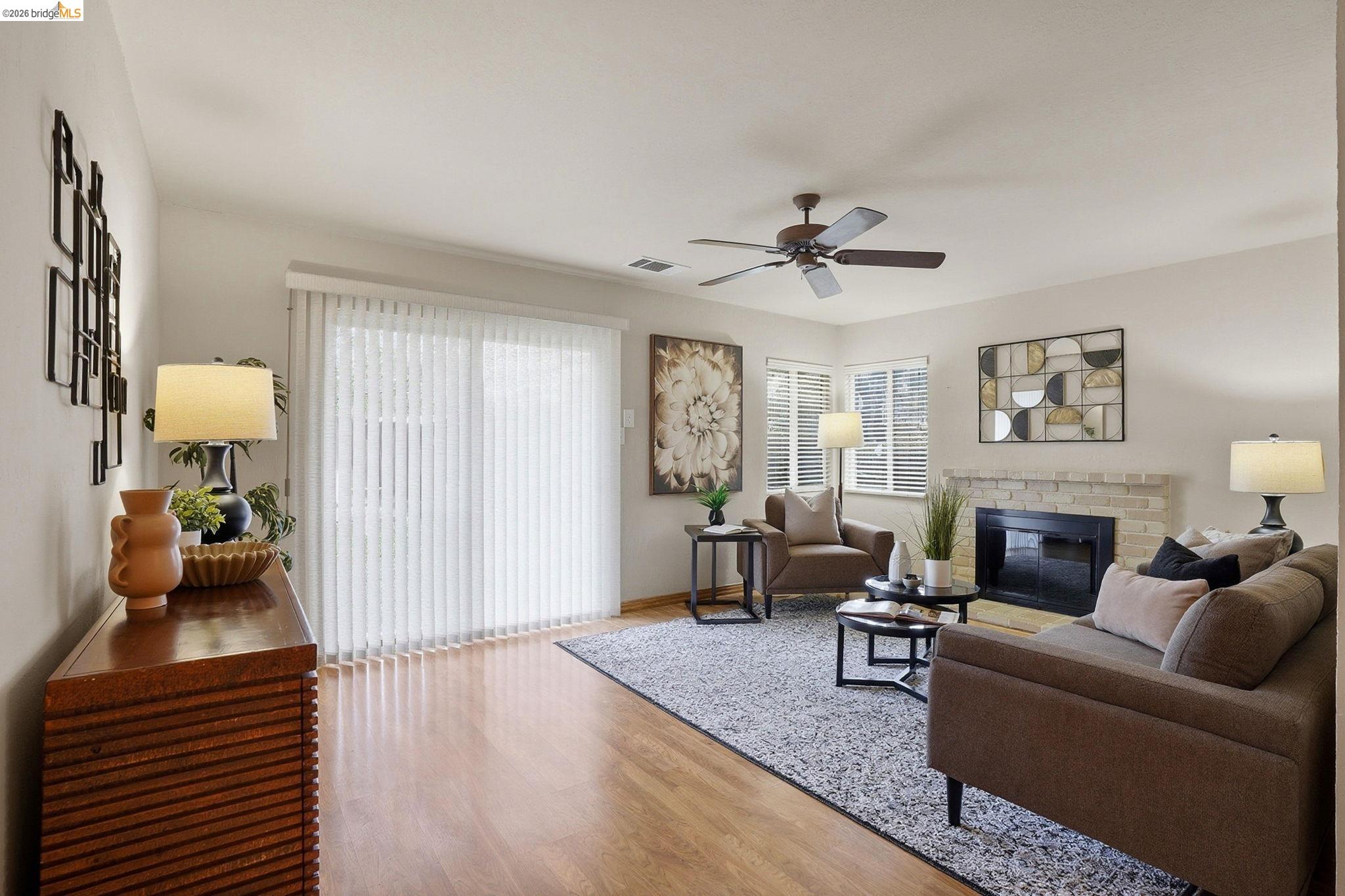 Detail Gallery Image 8 of 35 For 2758 Wexford Dr, Concord,  CA 94519 - 4 Beds | 2 Baths