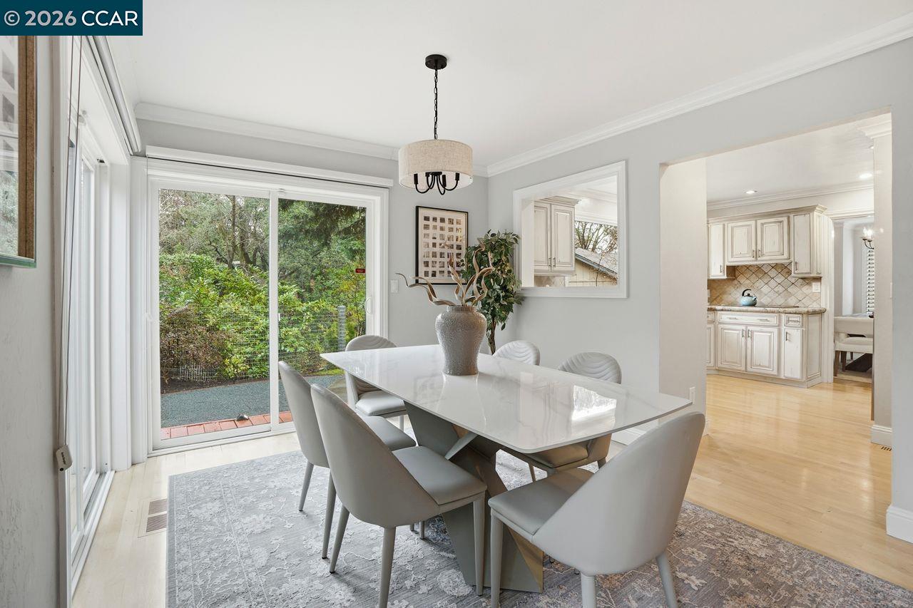 Detail Gallery Image 24 of 60 For 1903 via Ferrari, Lafayette,  CA 94549 - 4 Beds | 2/1 Baths