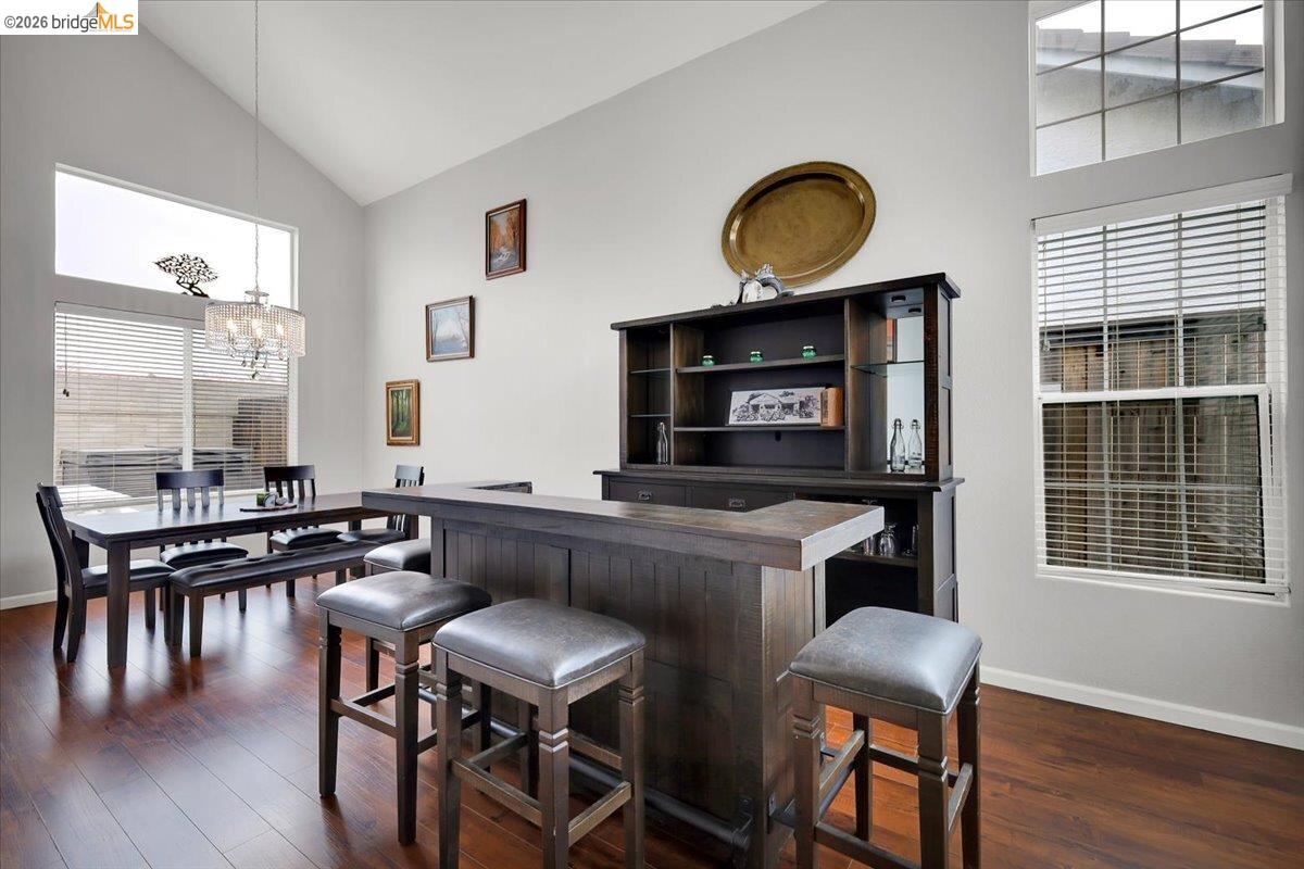 Detail Gallery Image 21 of 58 For 385 Farmington Cir, Roseville,  CA 95678 - 4 Beds | 2/1 Baths