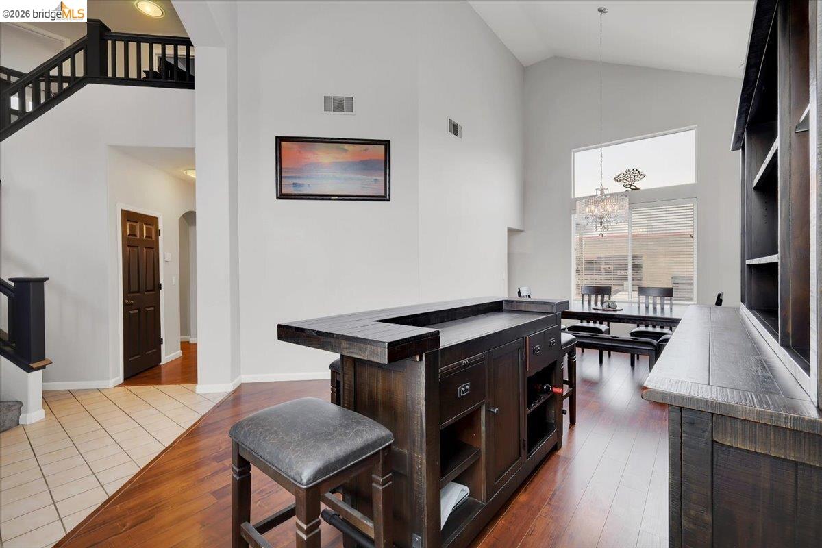 Detail Gallery Image 22 of 58 For 385 Farmington Cir, Roseville,  CA 95678 - 4 Beds | 2/1 Baths