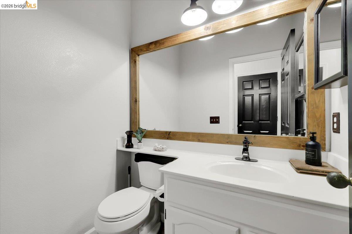 Detail Gallery Image 25 of 58 For 385 Farmington Cir, Roseville,  CA 95678 - 4 Beds | 2/1 Baths