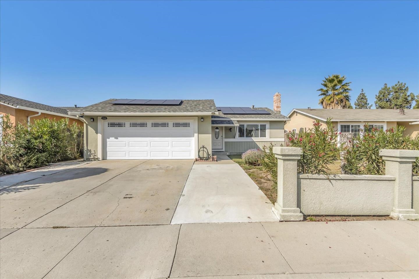 Detail Gallery Image 1 of 1 For 2513 Logsden Way, San Jose,  CA 95122 - 4 Beds | 2 Baths