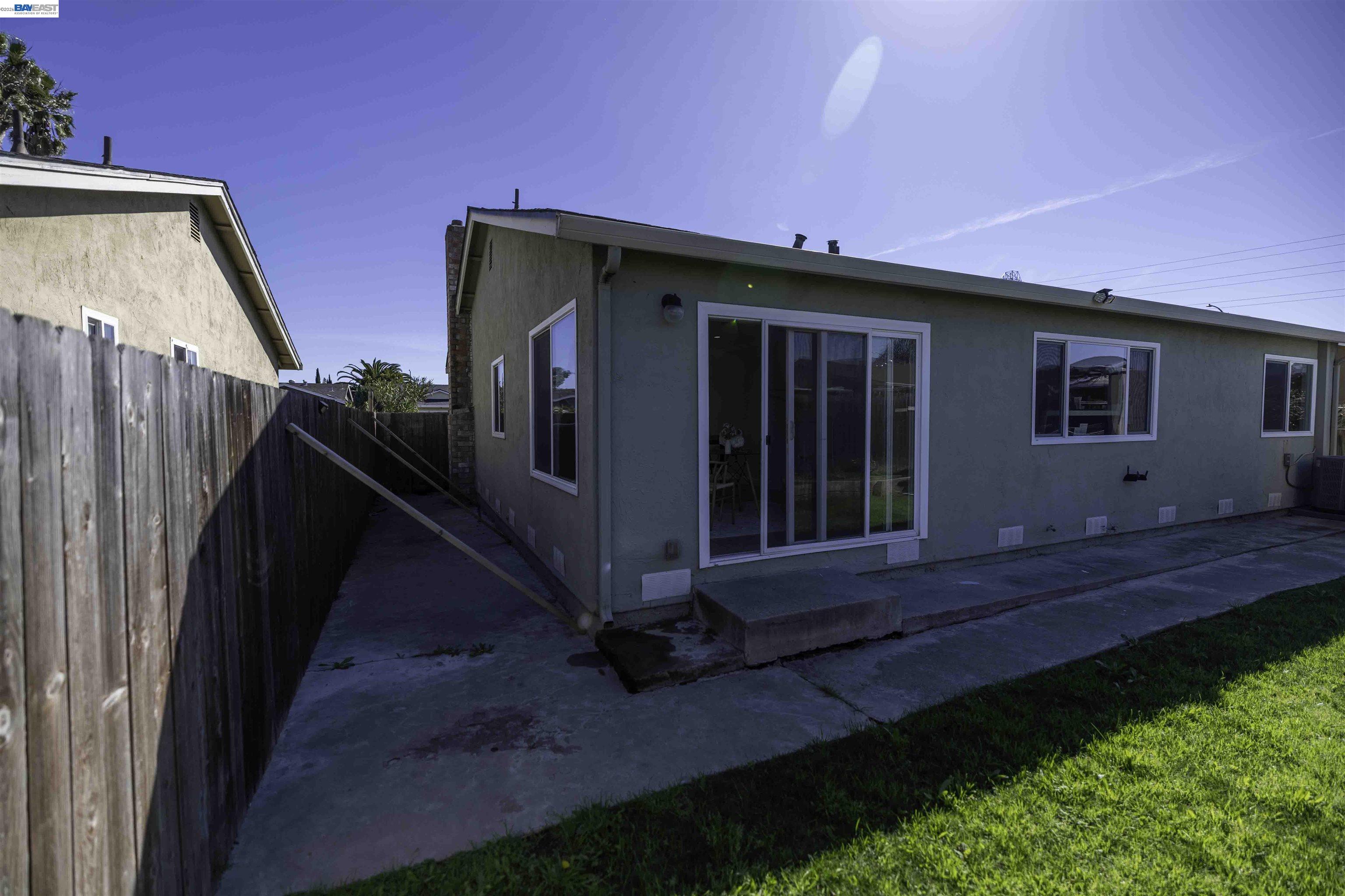 Detail Gallery Image 11 of 44 For 2513 Logsden Way, San Jose,  CA 95122 - 4 Beds | 2 Baths