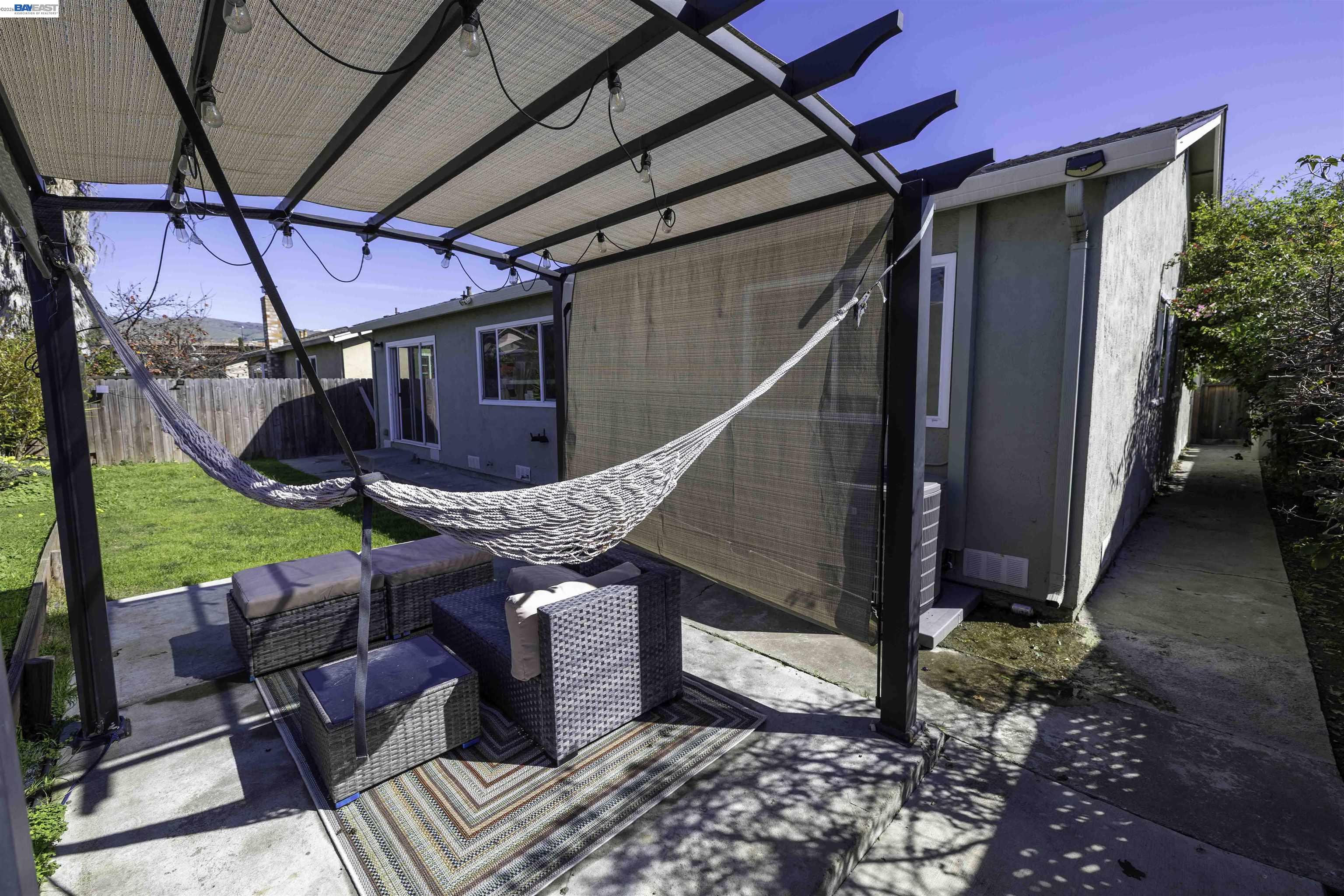 Detail Gallery Image 13 of 44 For 2513 Logsden Way, San Jose,  CA 95122 - 4 Beds | 2 Baths