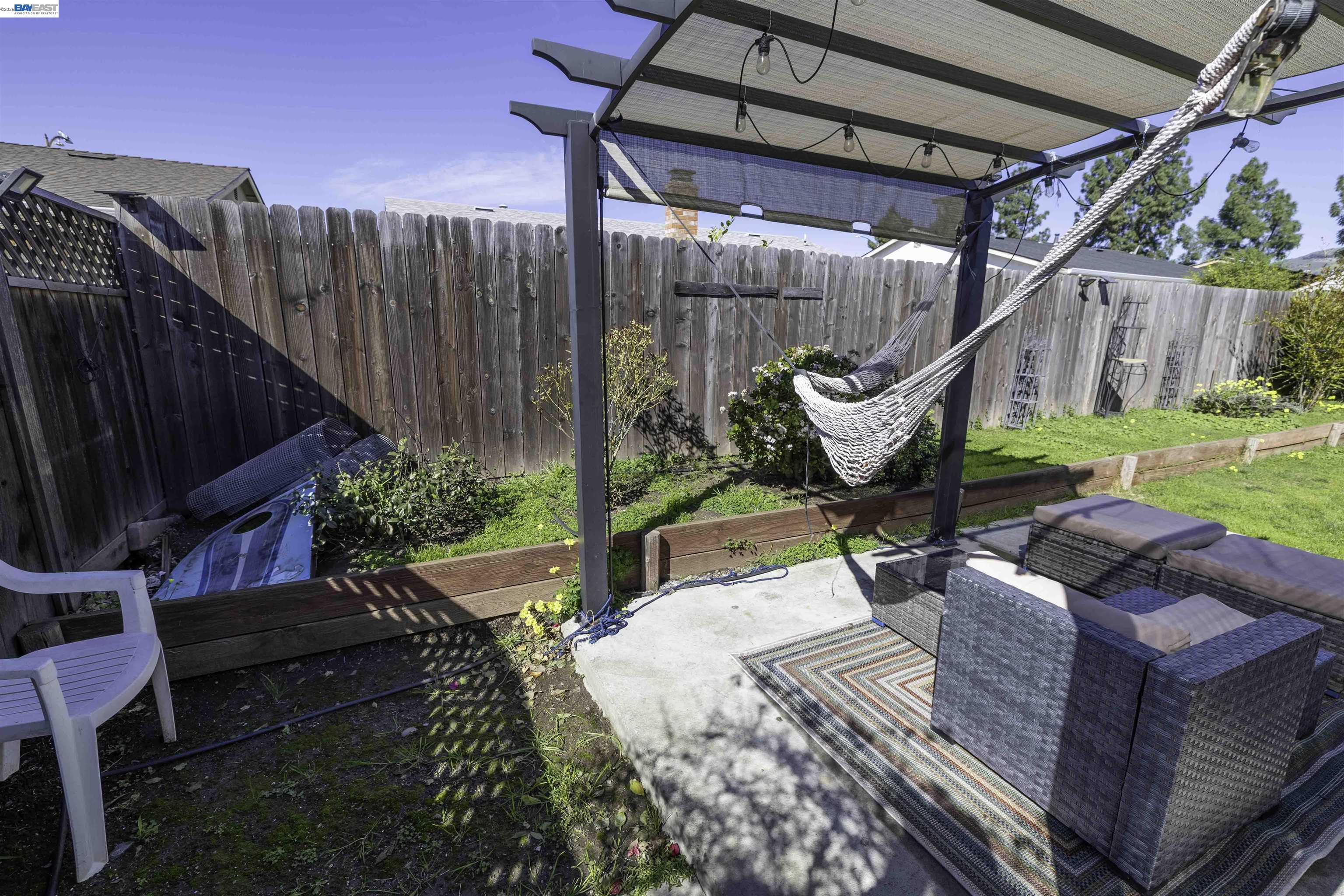 Detail Gallery Image 14 of 44 For 2513 Logsden Way, San Jose,  CA 95122 - 4 Beds | 2 Baths