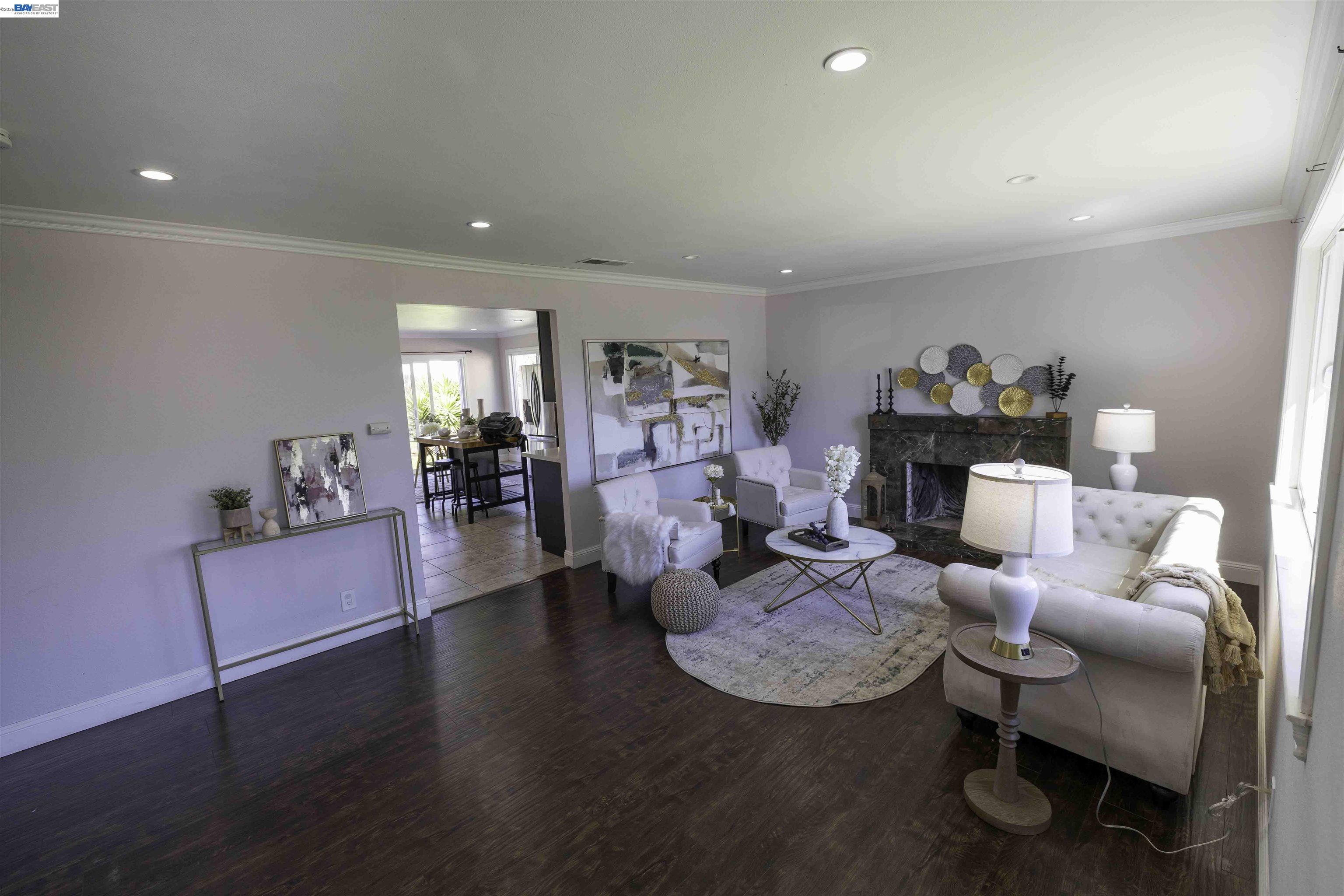 Detail Gallery Image 6 of 44 For 2513 Logsden Way, San Jose,  CA 95122 - 4 Beds | 2 Baths