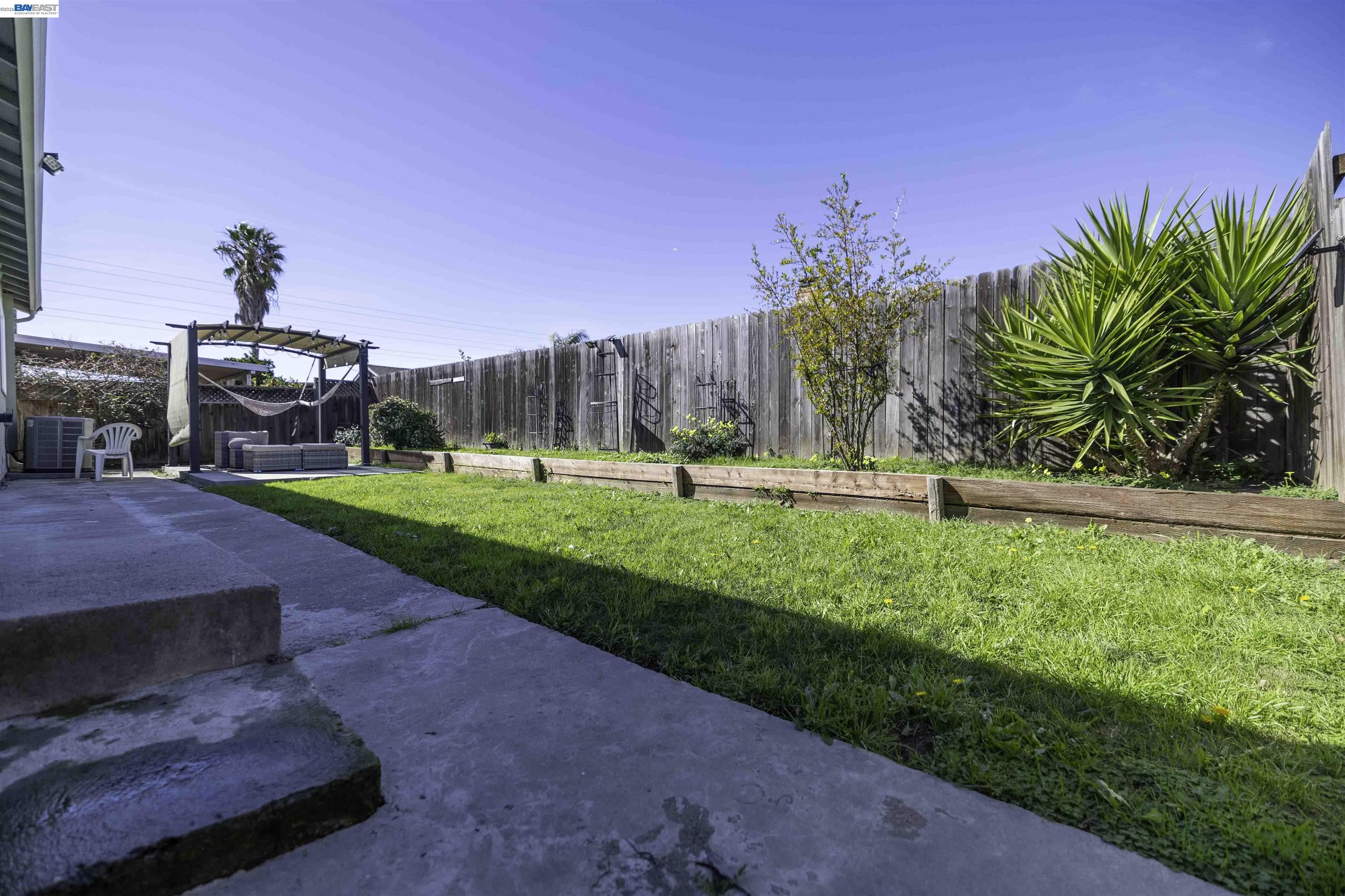 Detail Gallery Image 10 of 44 For 2513 Logsden Way, San Jose,  CA 95122 - 4 Beds | 2 Baths