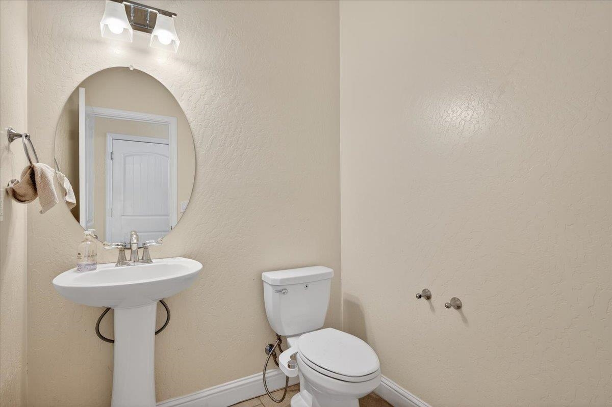 Detail Gallery Image 21 of 48 For 5986 E Pitt Ave, Fresno,  CA 93727 - 4 Beds | 3/1 Baths