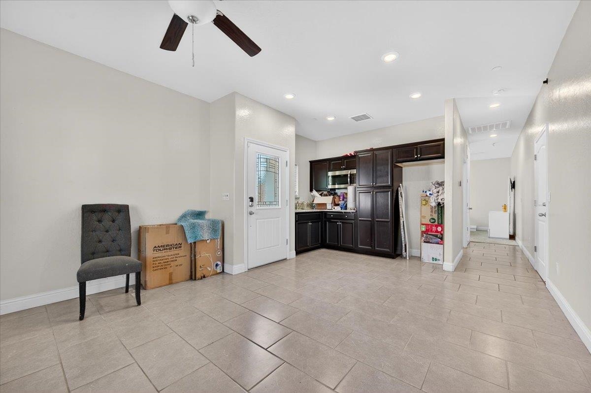 Detail Gallery Image 36 of 48 For 5986 E Pitt Ave, Fresno,  CA 93727 - 4 Beds | 3/1 Baths