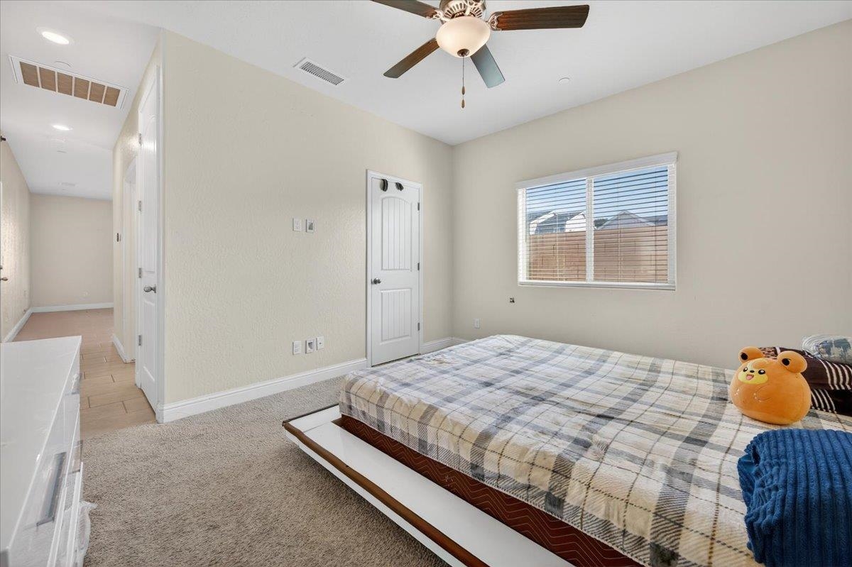 Detail Gallery Image 37 of 48 For 5986 E Pitt Ave, Fresno,  CA 93727 - 4 Beds | 3/1 Baths