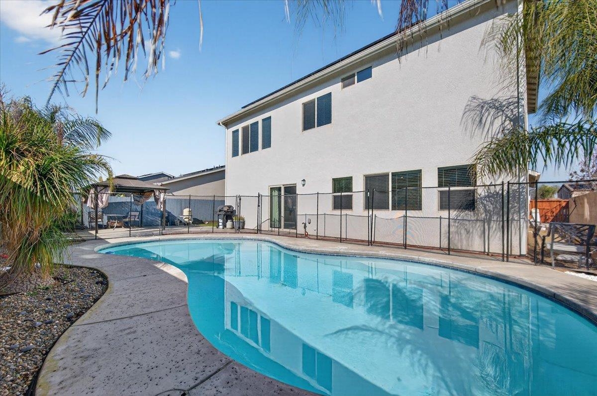 Detail Gallery Image 42 of 48 For 5986 E Pitt Ave, Fresno,  CA 93727 - 4 Beds | 3/1 Baths