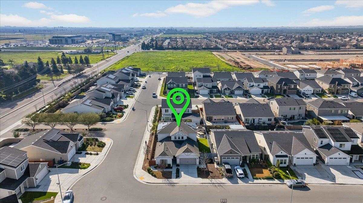 Detail Gallery Image 6 of 48 For 5986 E Pitt Ave, Fresno,  CA 93727 - 4 Beds | 3/1 Baths