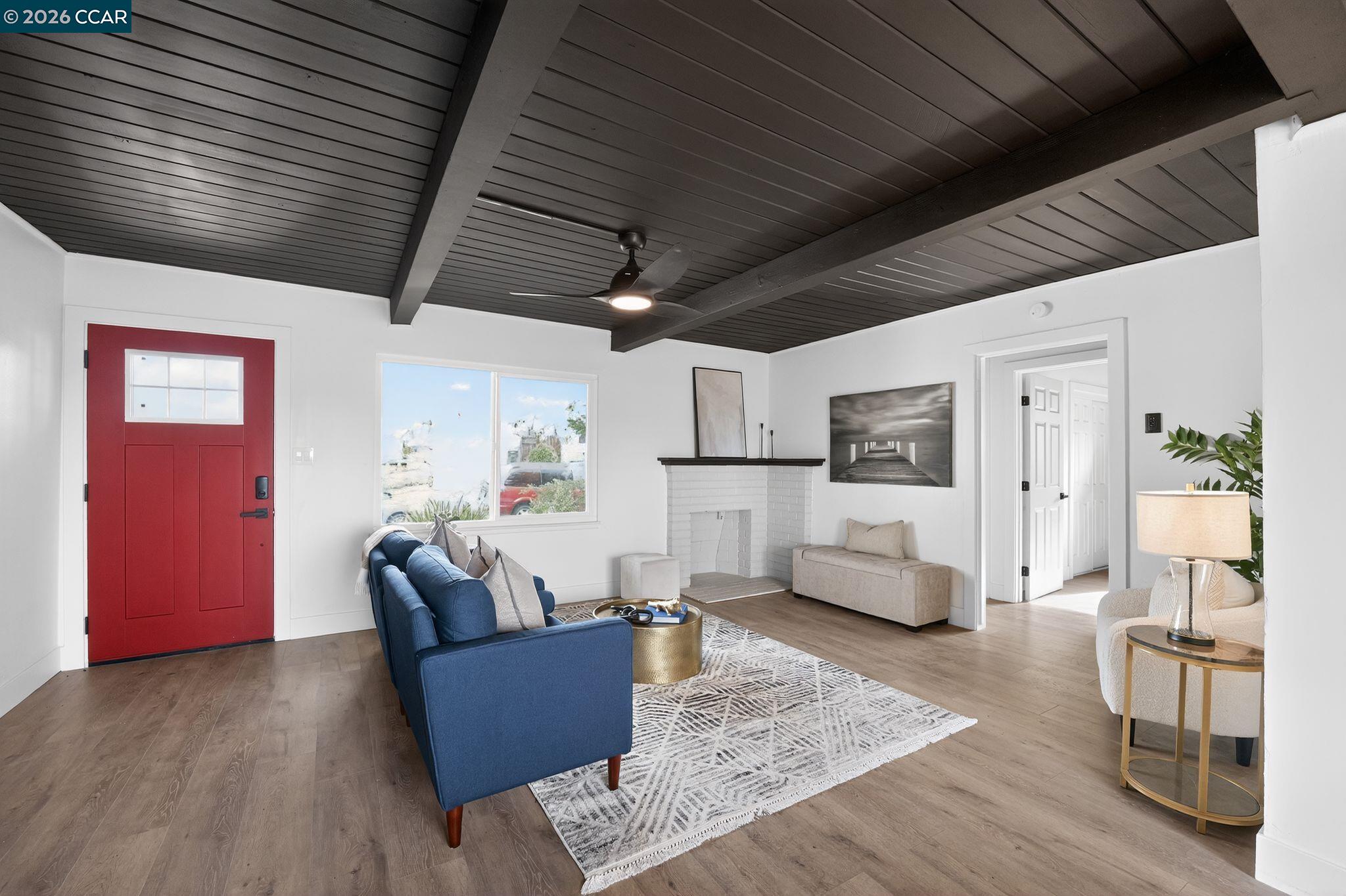 Detail Gallery Image 3 of 25 For 1838 Overhill Rd, Concord,  CA 94520 - 3 Beds | 1 Baths