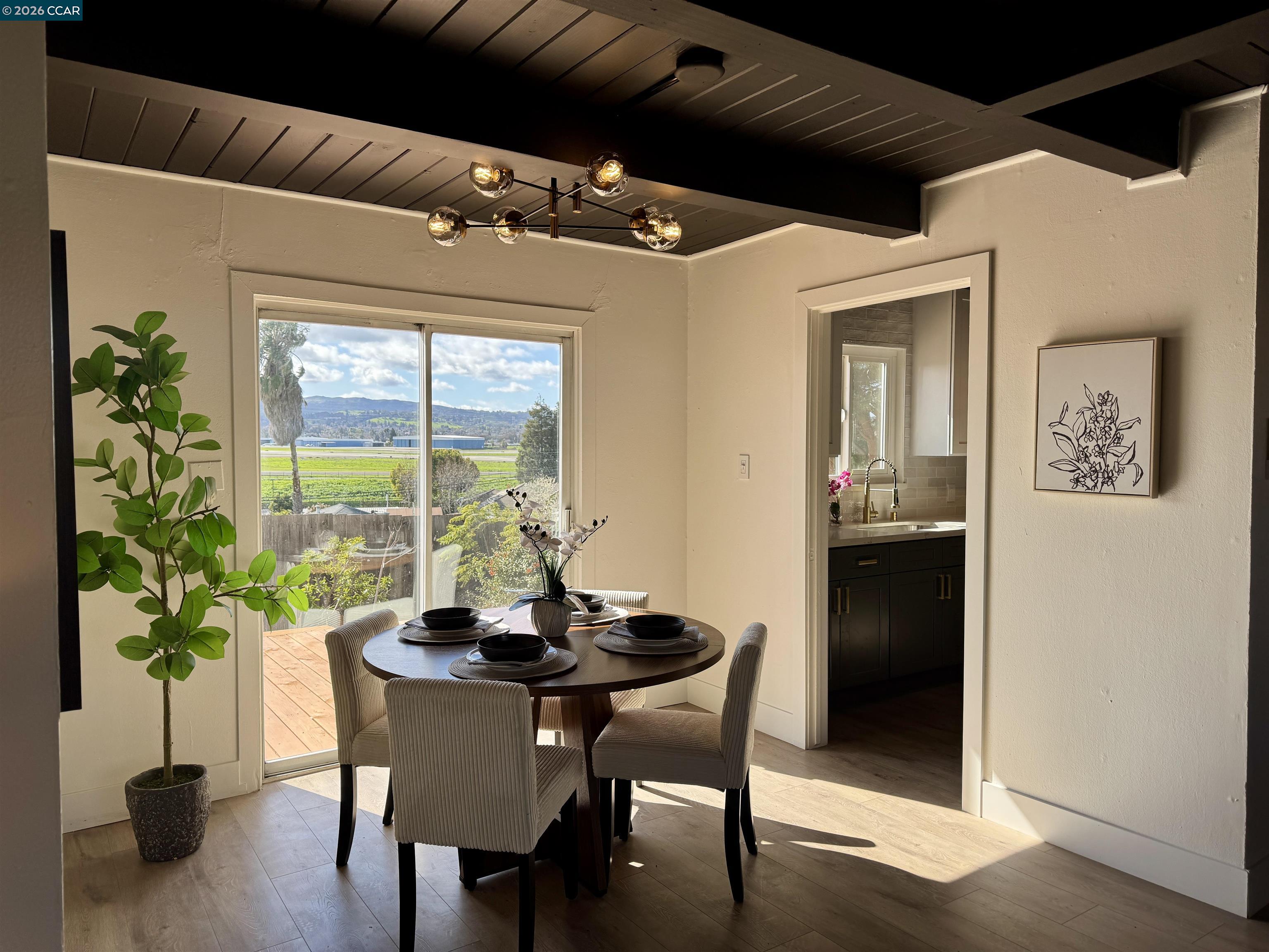 Detail Gallery Image 8 of 21 For 1838 Overhill Rd, Concord,  CA 94520 - 3 Beds | 1 Baths