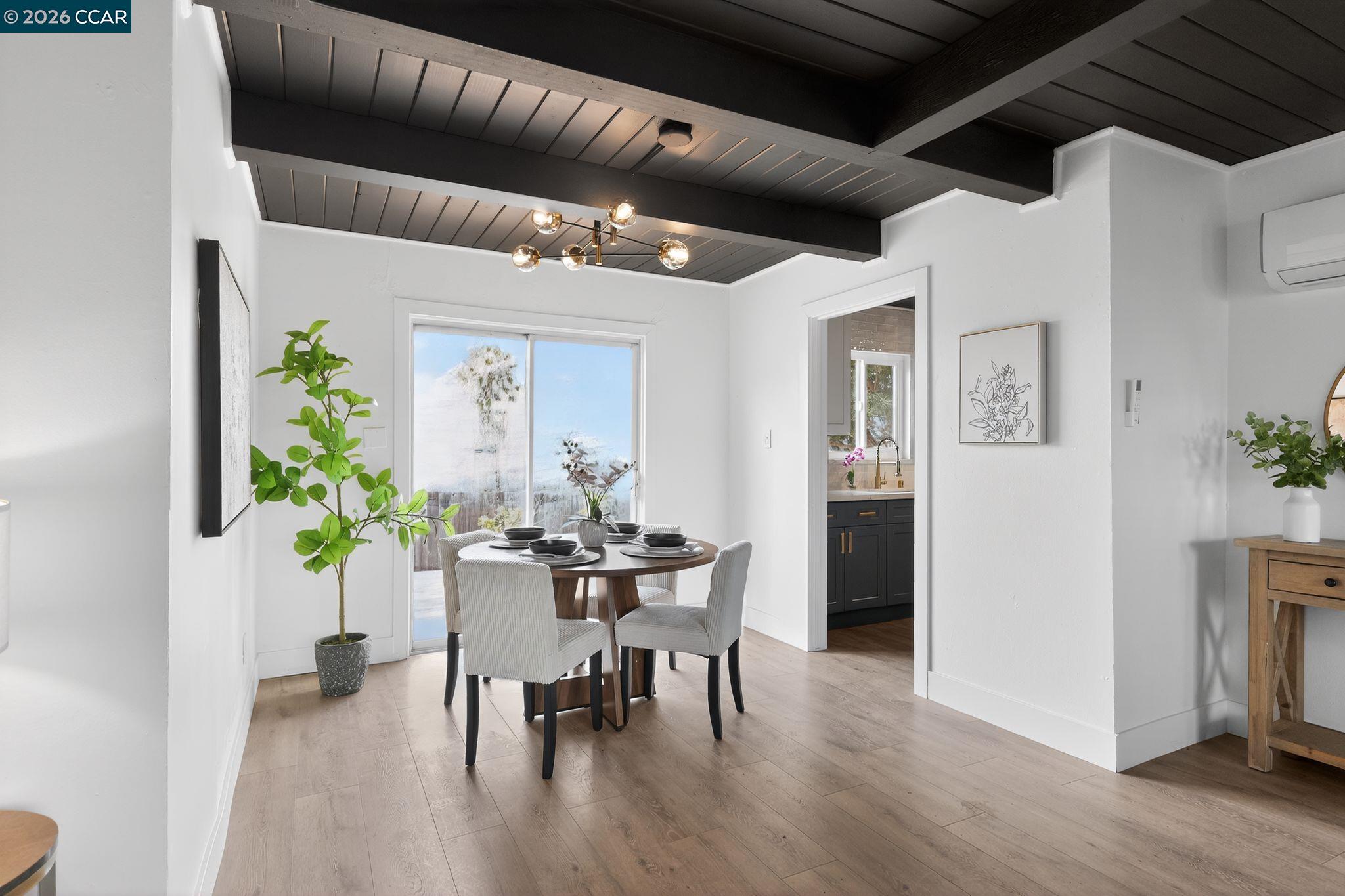 Detail Gallery Image 9 of 25 For 1838 Overhill Rd, Concord,  CA 94520 - 3 Beds | 1 Baths