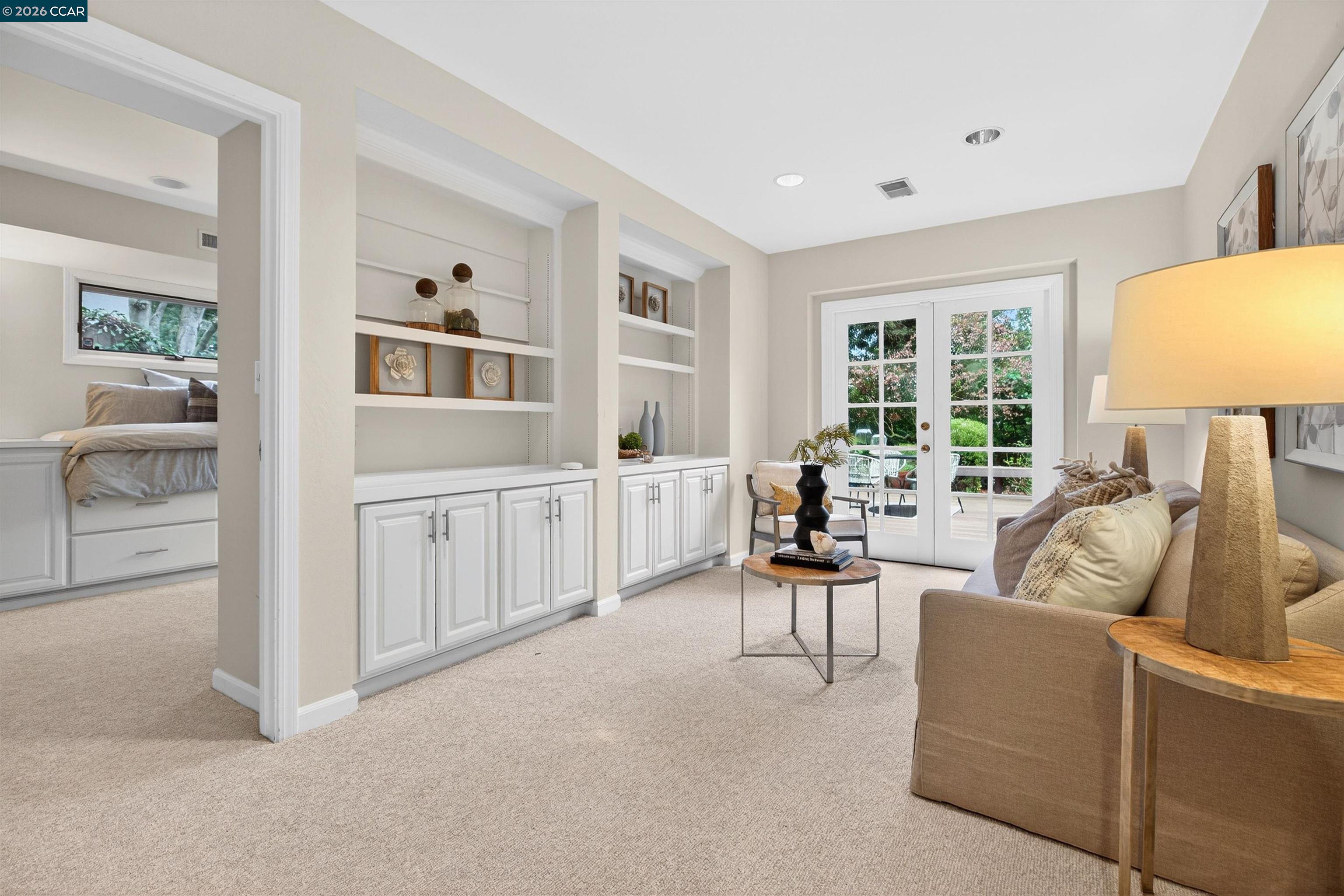 Detail Gallery Image 22 of 24 For 5906 Bruns Ct, Oakland,  CA 94611 - 4 Beds | 3 Baths