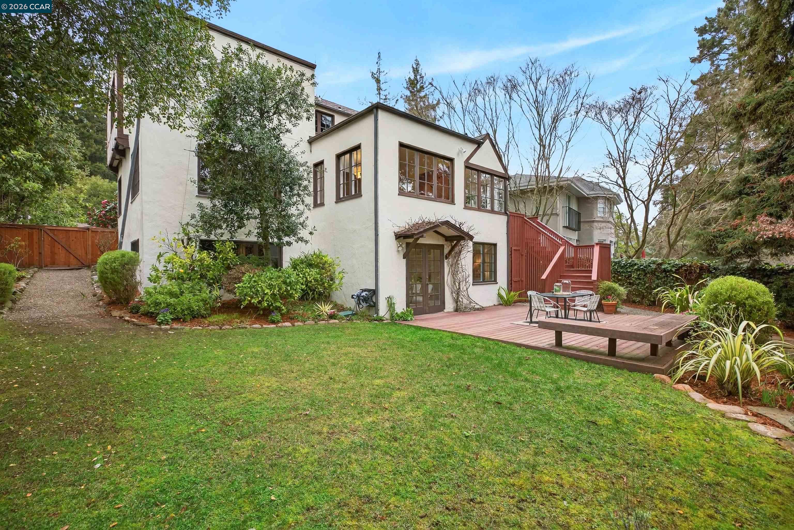 Detail Gallery Image 24 of 24 For 5906 Bruns Ct, Oakland,  CA 94611 - 4 Beds | 3 Baths