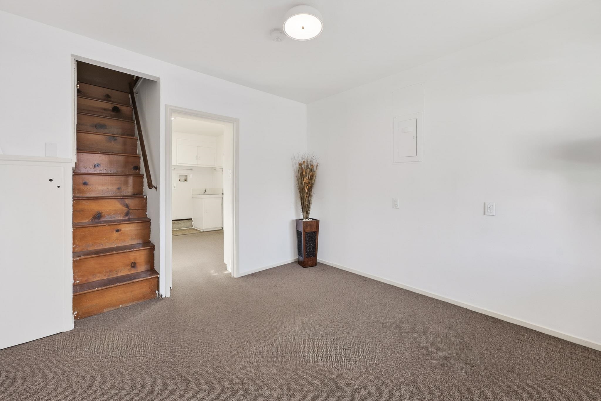 Detail Gallery Image 12 of 21 For 22079 Queen St, Castro Valley,  CA 94546 - 2 Beds | 1 Baths