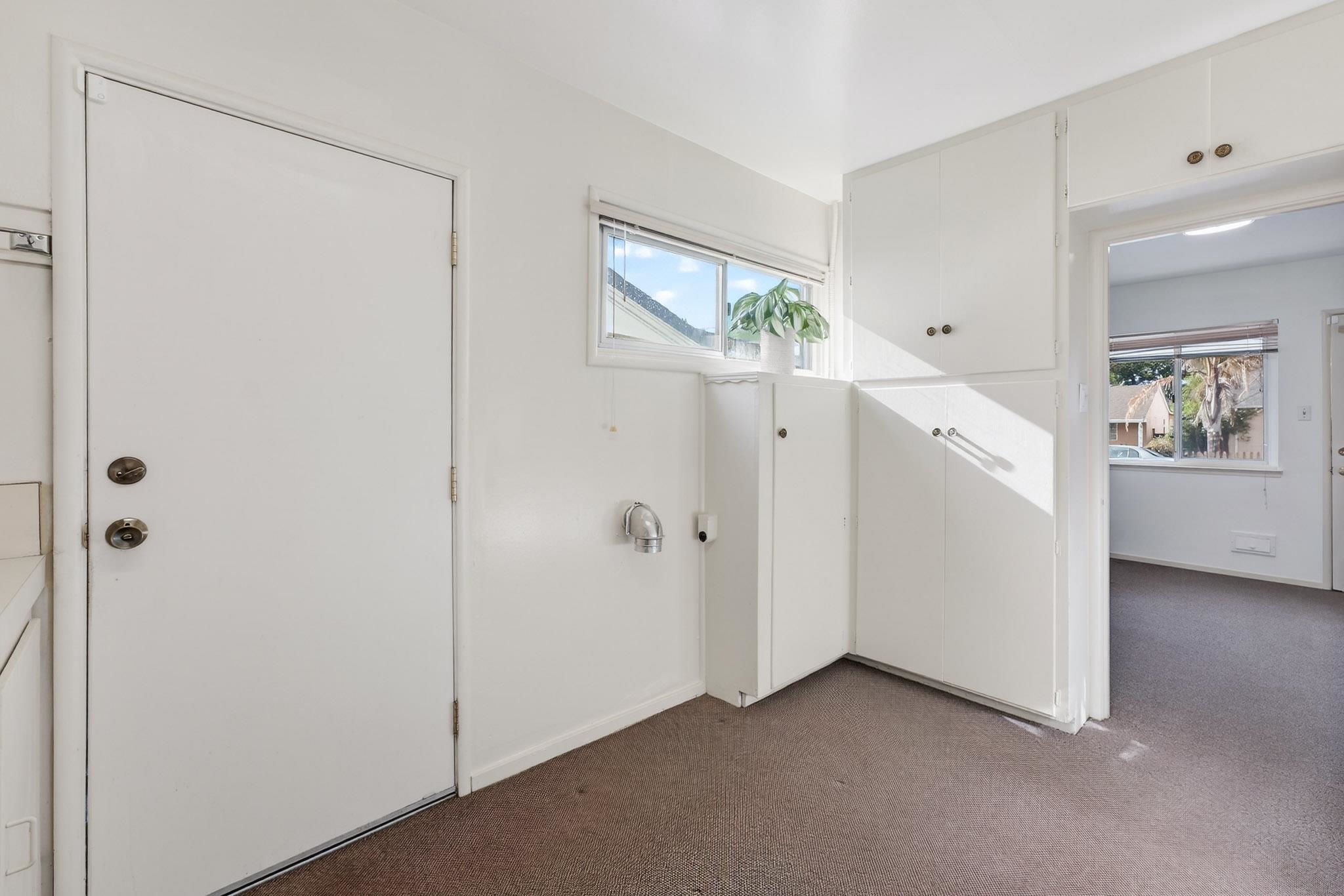 Detail Gallery Image 14 of 21 For 22079 Queen St, Castro Valley,  CA 94546 - 2 Beds | 1 Baths