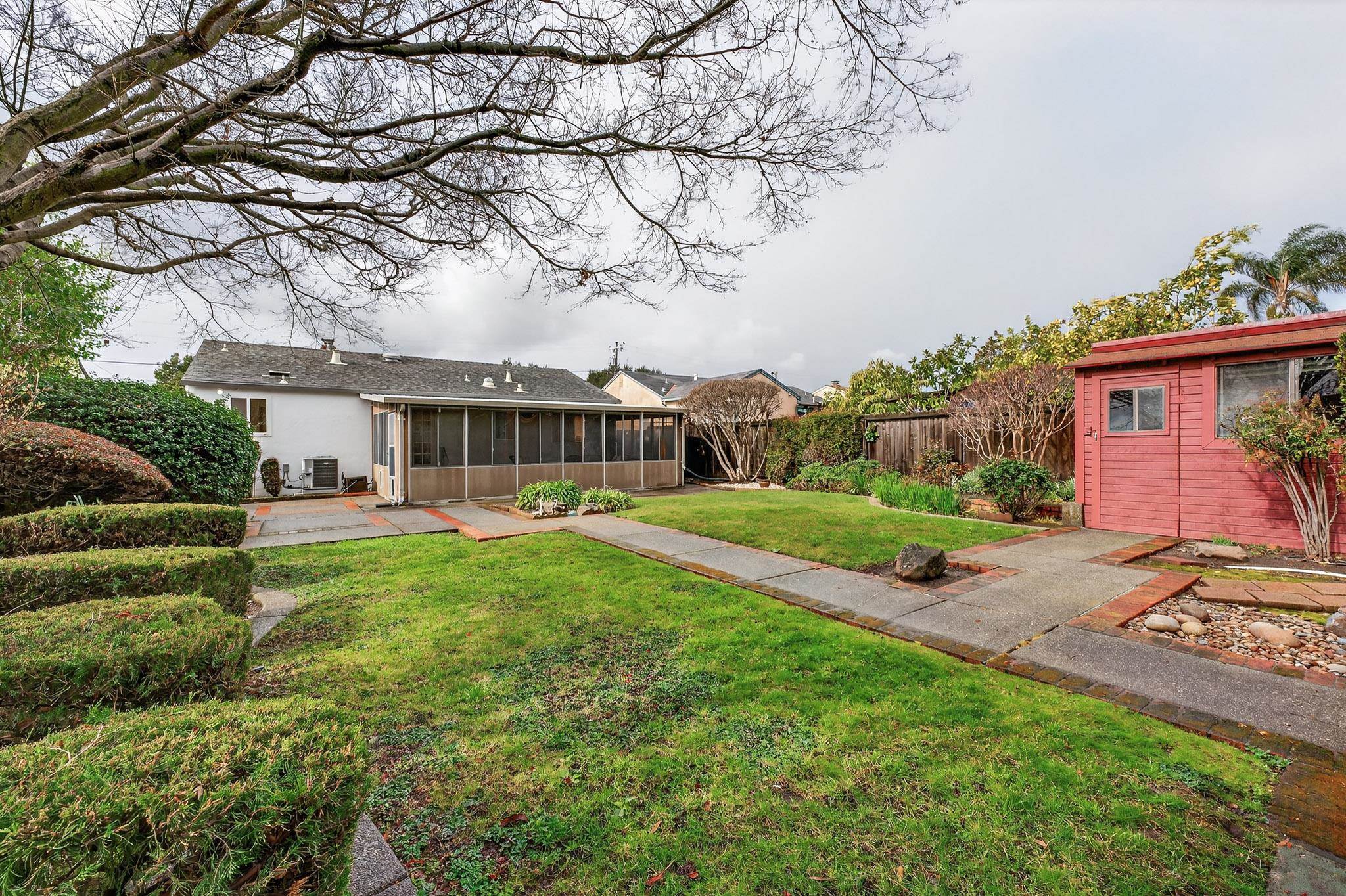 Detail Gallery Image 18 of 21 For 22079 Queen St, Castro Valley,  CA 94546 - 2 Beds | 1 Baths