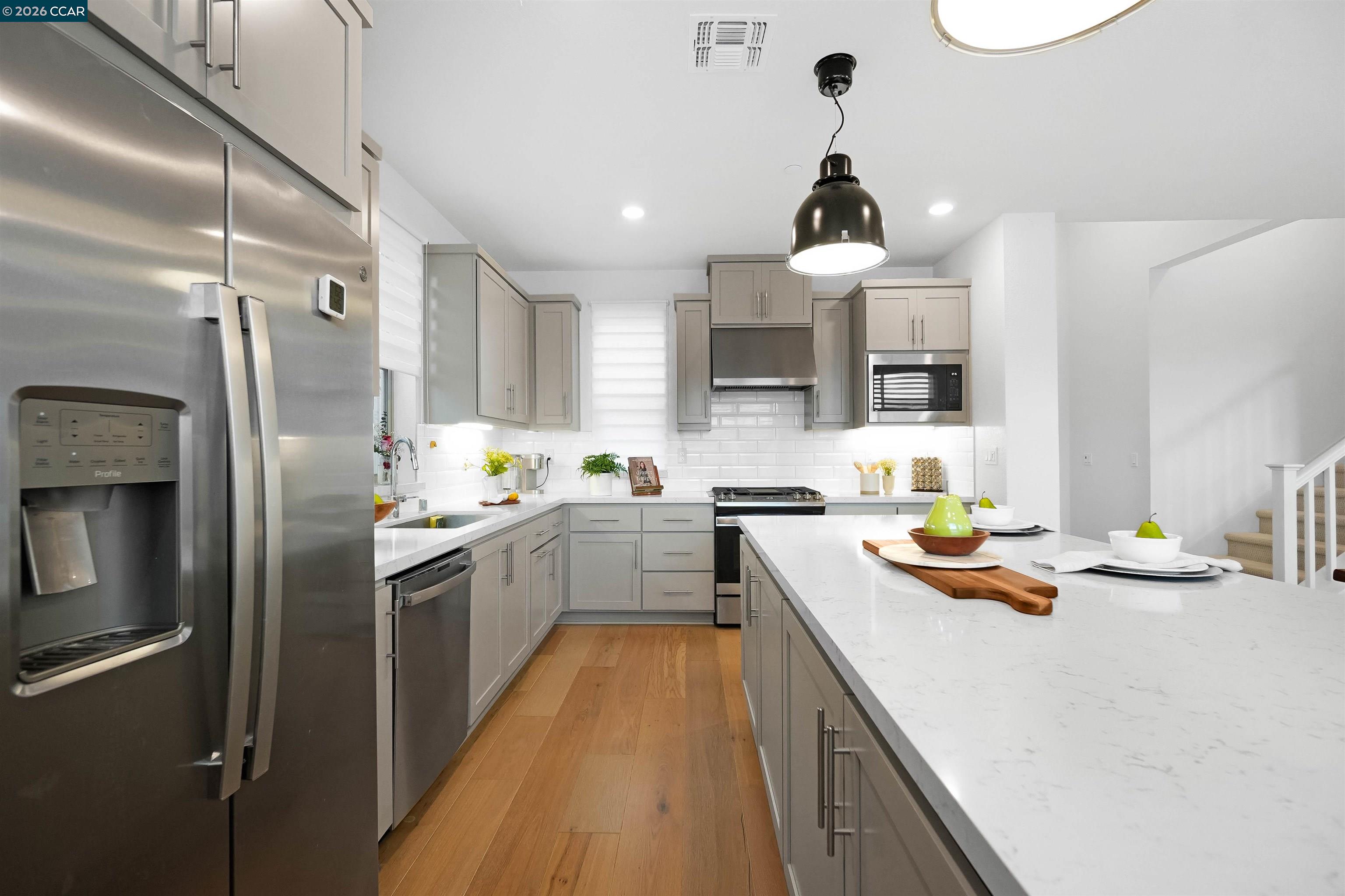 Detail Gallery Image 17 of 60 For 5860 Silhouette Ct, Dublin,  CA 94568 - 5 Beds | 4 Baths