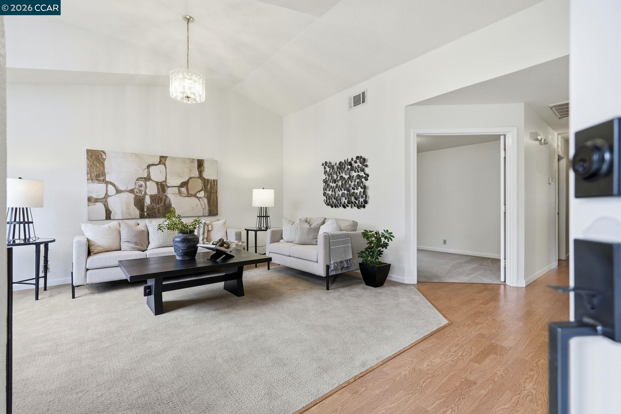 Detail Gallery Image 8 of 46 For 5585 Tudor Way, Loomis,  CA 95650 - 3 Beds | 2 Baths