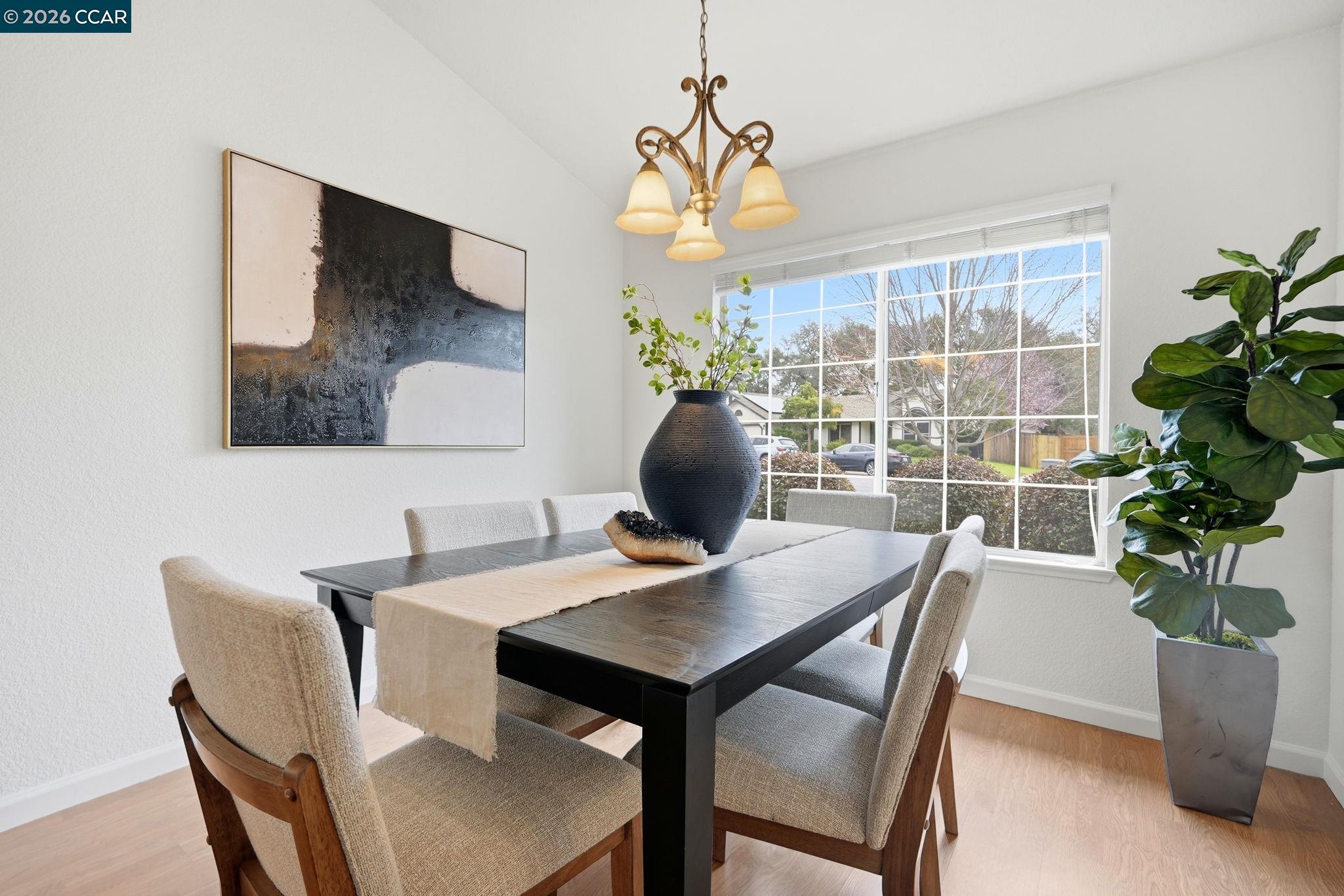 Detail Gallery Image 18 of 46 For 5585 Tudor Way, Loomis,  CA 95650 - 3 Beds | 2 Baths