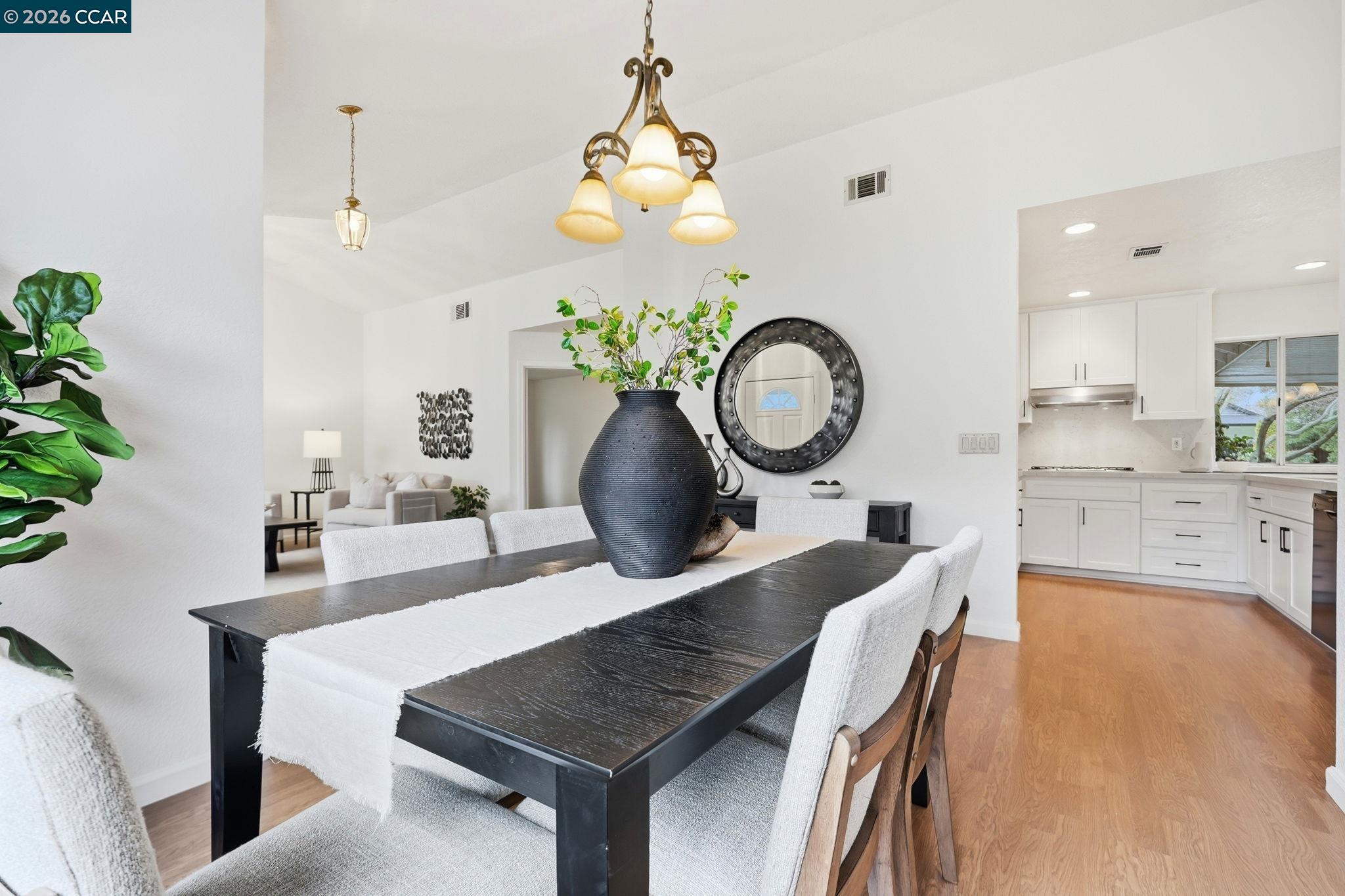 Detail Gallery Image 20 of 46 For 5585 Tudor Way, Loomis,  CA 95650 - 3 Beds | 2 Baths