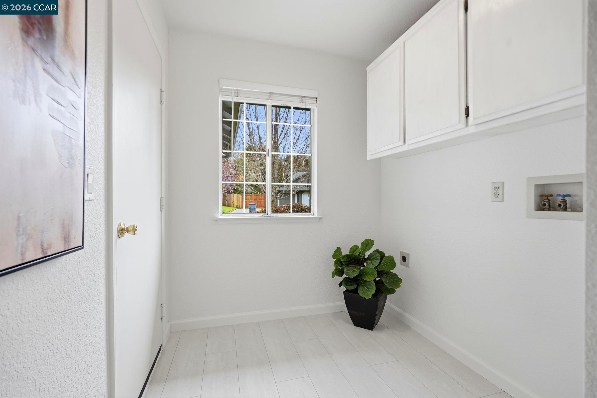 Detail Gallery Image 32 of 46 For 5585 Tudor Way, Loomis,  CA 95650 - 3 Beds | 2 Baths