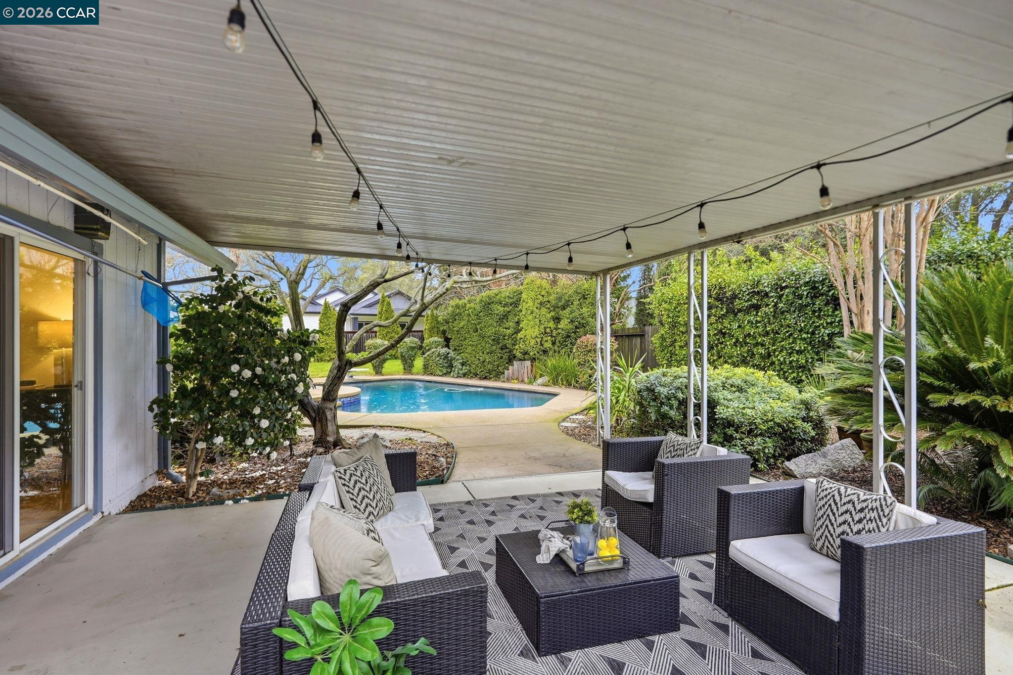 Detail Gallery Image 33 of 46 For 5585 Tudor Way, Loomis,  CA 95650 - 3 Beds | 2 Baths