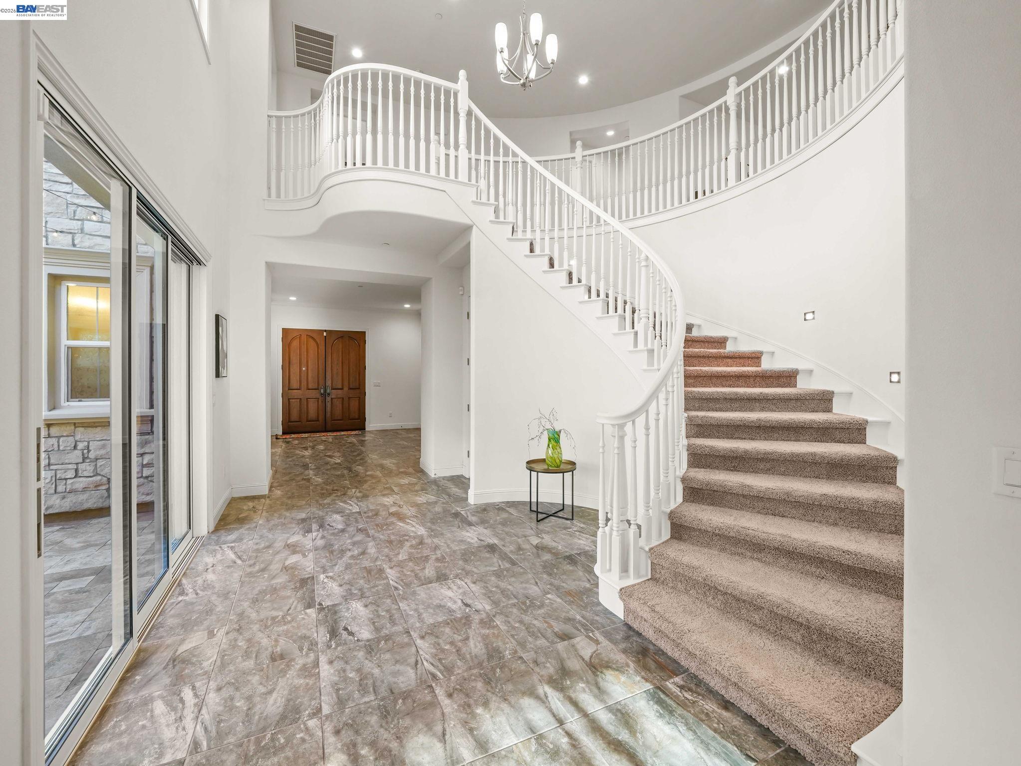 Detail Gallery Image 6 of 60 For 2094 Elderberry Dr, San Ramon,  CA 94582 - 5 Beds | 5/1 Baths