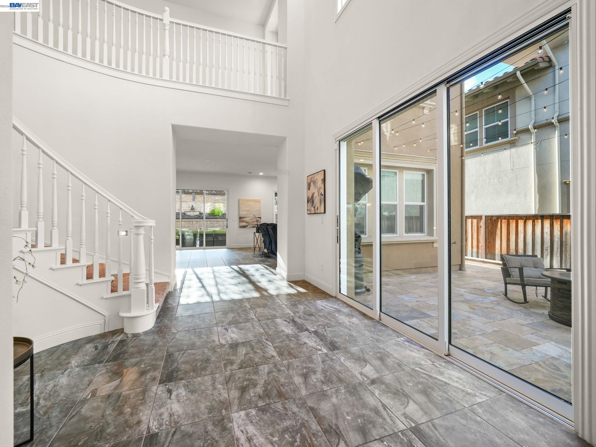 Detail Gallery Image 8 of 60 For 2094 Elderberry Dr, San Ramon,  CA 94582 - 5 Beds | 5/1 Baths