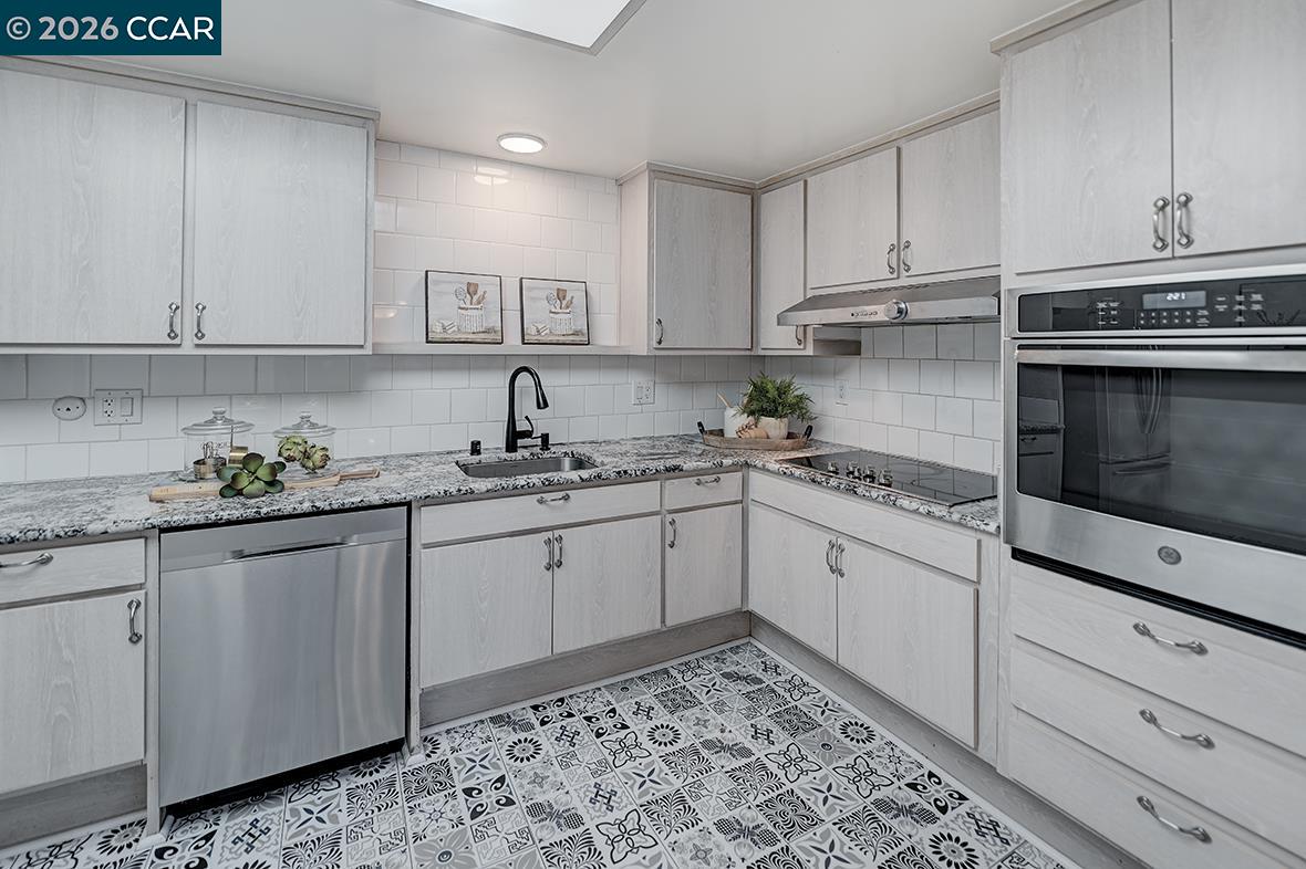 Photo #20: 41124552 Listing: Photo #20