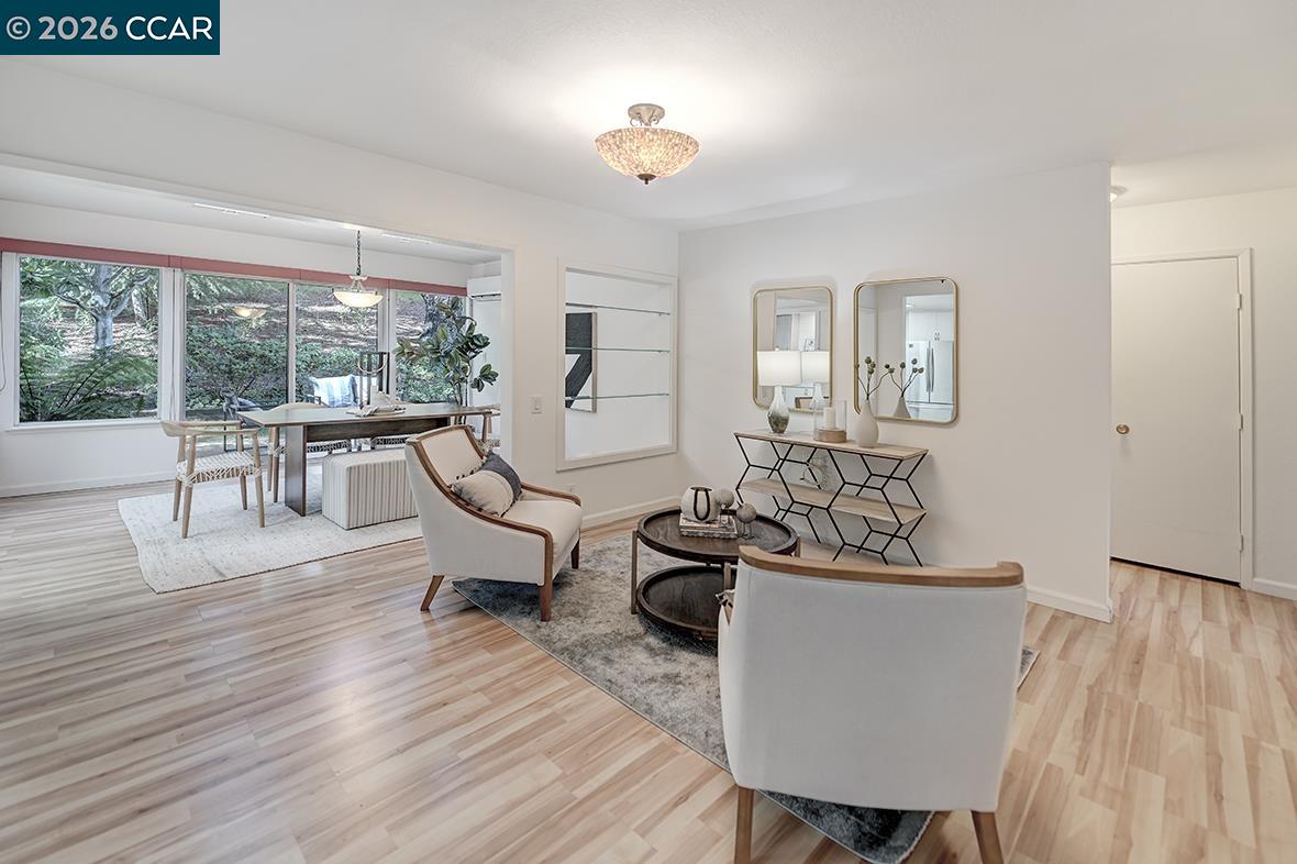 Photo #8: 41124552 Listing: Photo #8