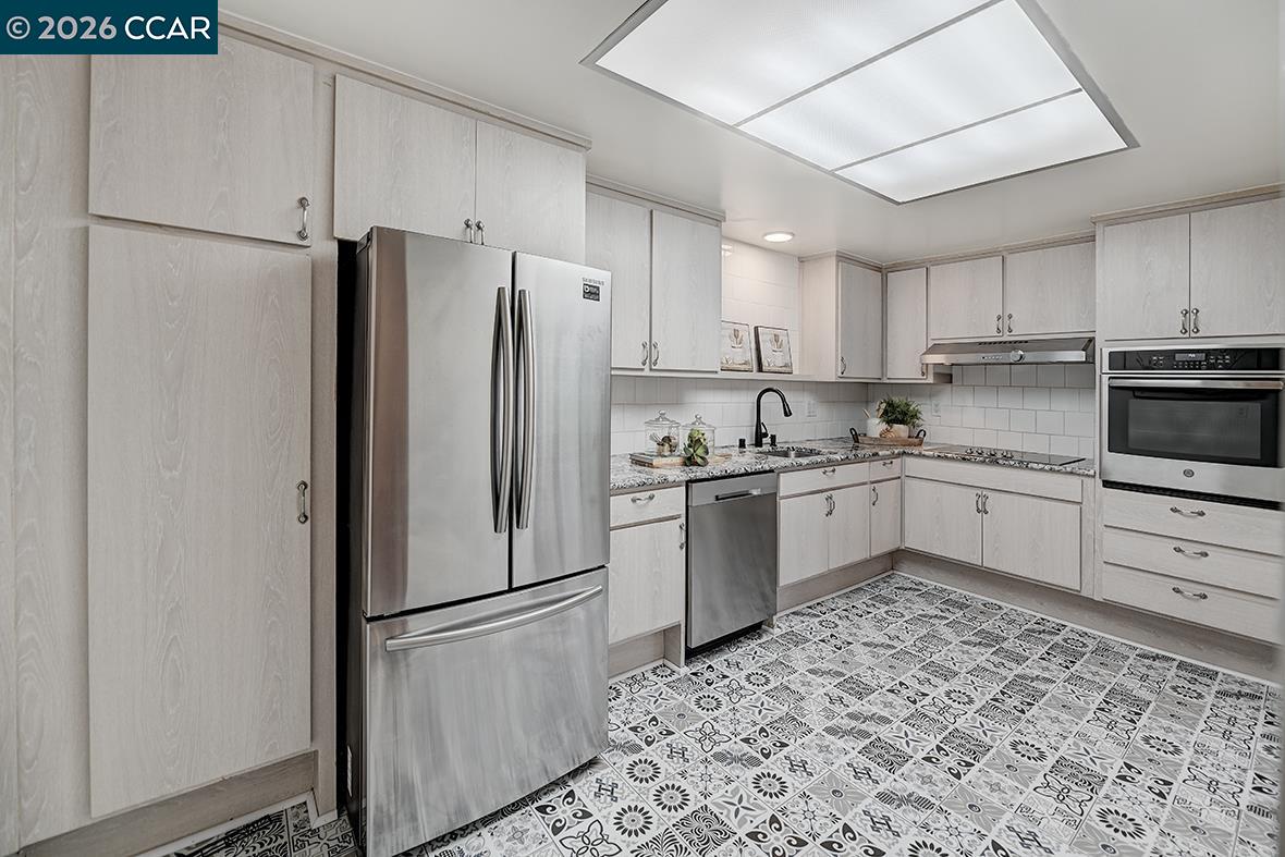 Photo #9: 41124552 Listing: Photo #9