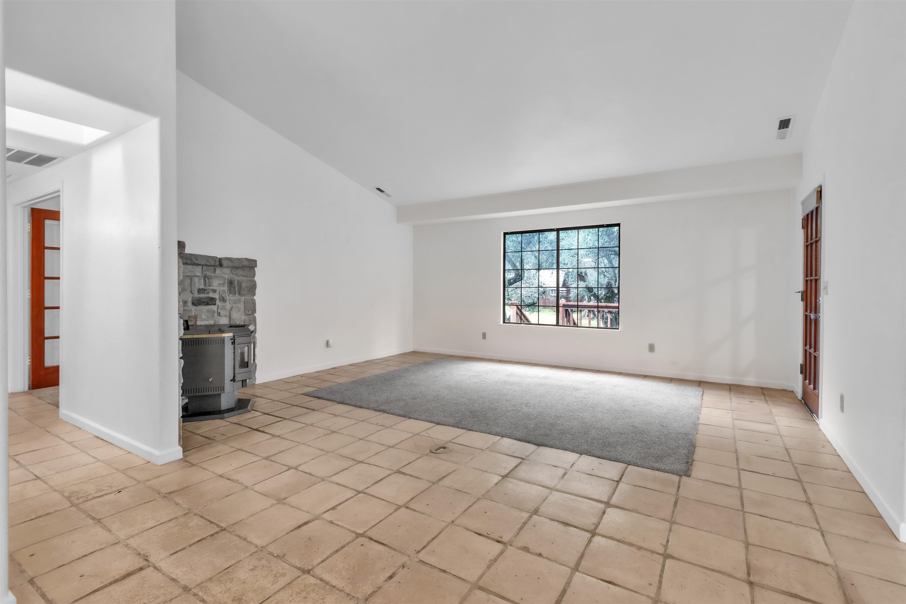 Detail Gallery Image 11 of 54 For 3665 Illinois Avenue, Corning,  CA 96021-9280 - 3 Beds | 2/1 Baths