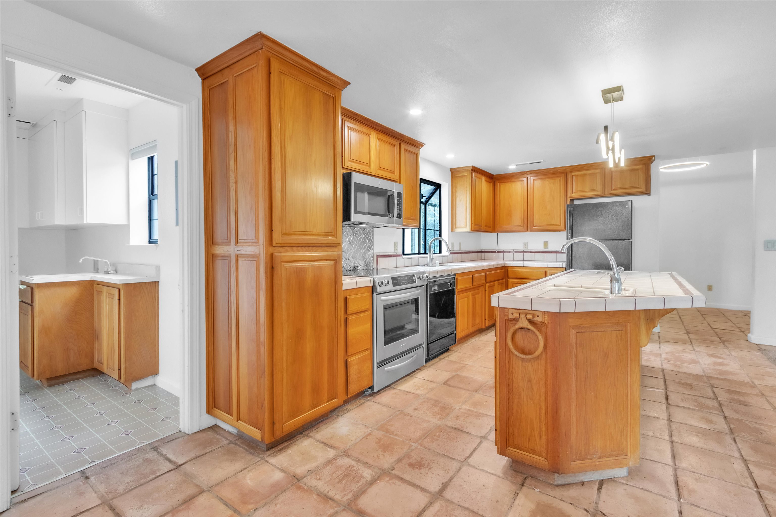 Detail Gallery Image 16 of 54 For 3665 Illinois Avenue, Corning,  CA 96021-9280 - 3 Beds | 2/1 Baths