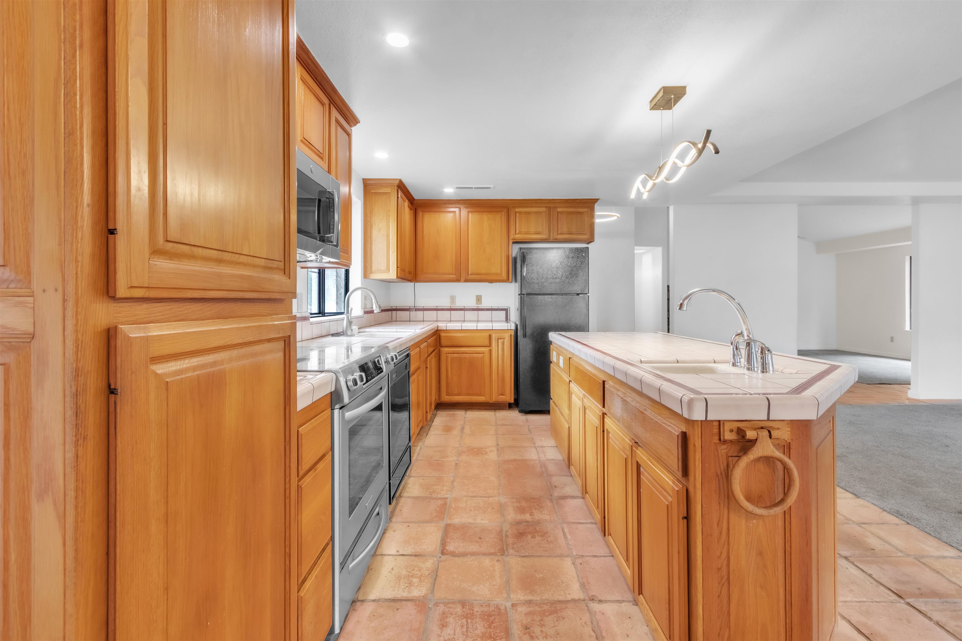 Detail Gallery Image 17 of 54 For 3665 Illinois Avenue, Corning,  CA 96021-9280 - 3 Beds | 2/1 Baths