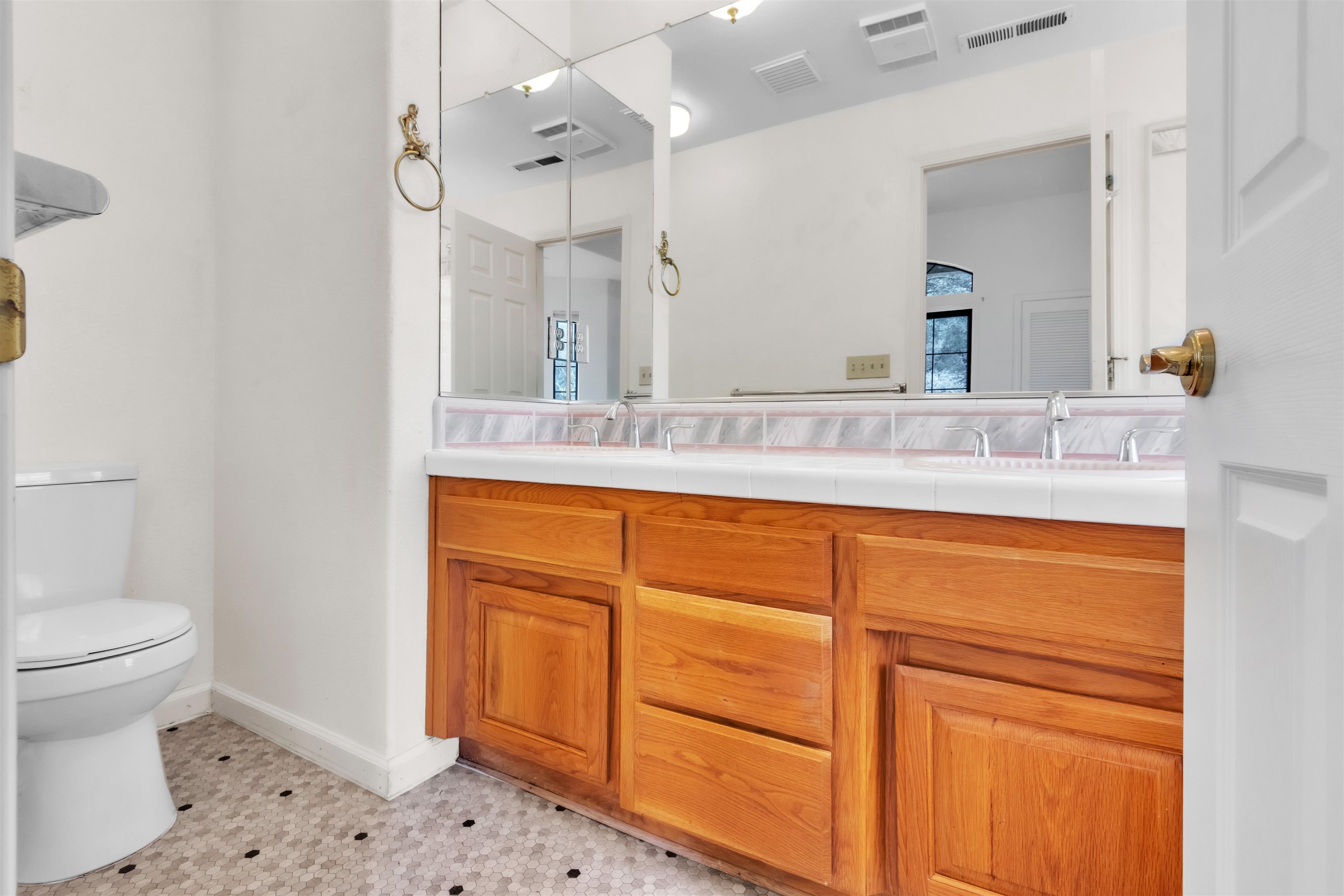 Detail Gallery Image 36 of 54 For 3665 Illinois Avenue, Corning,  CA 96021-9280 - 3 Beds | 2/1 Baths